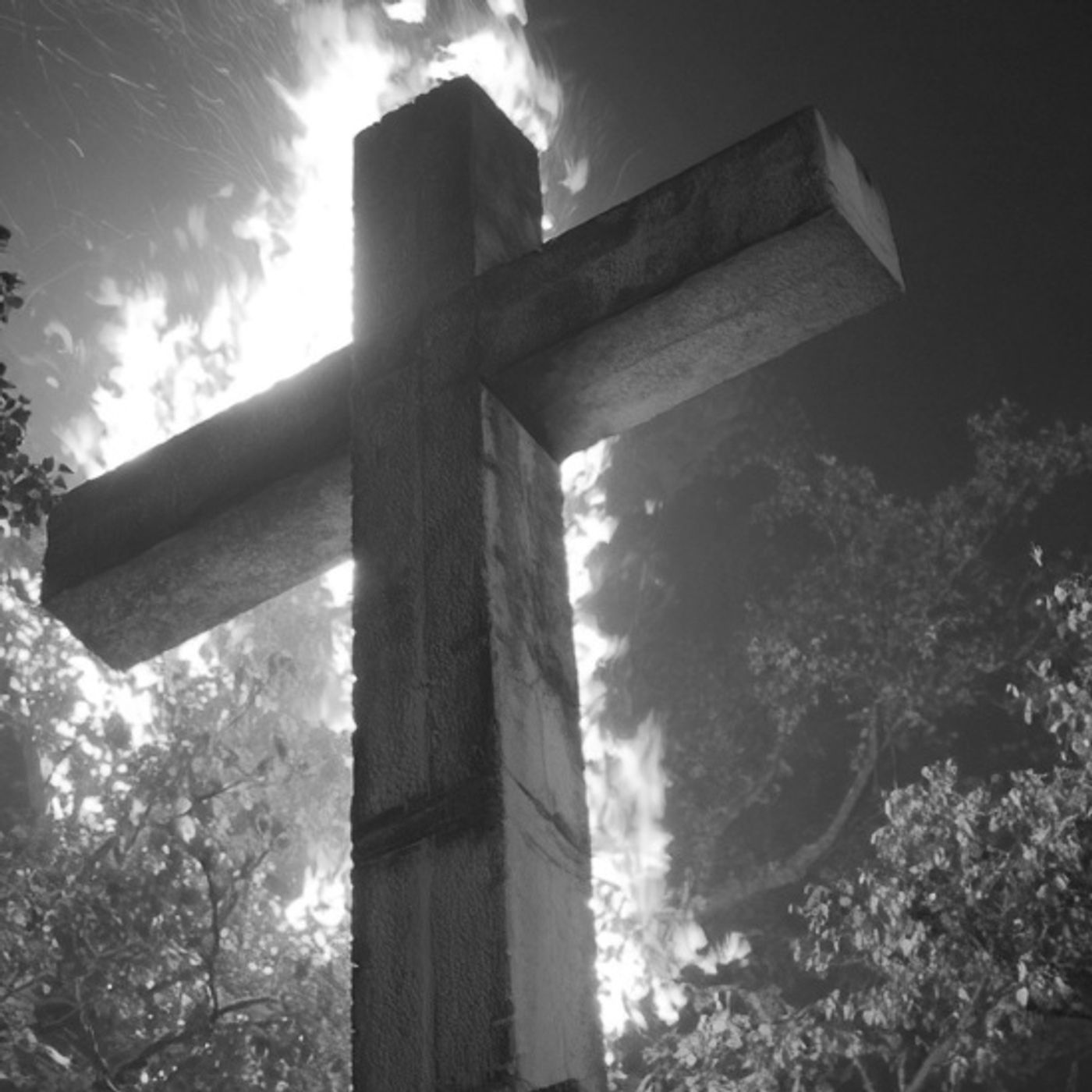 LAS TRES CRUCES MALDITAS Historias De Terror - REDE