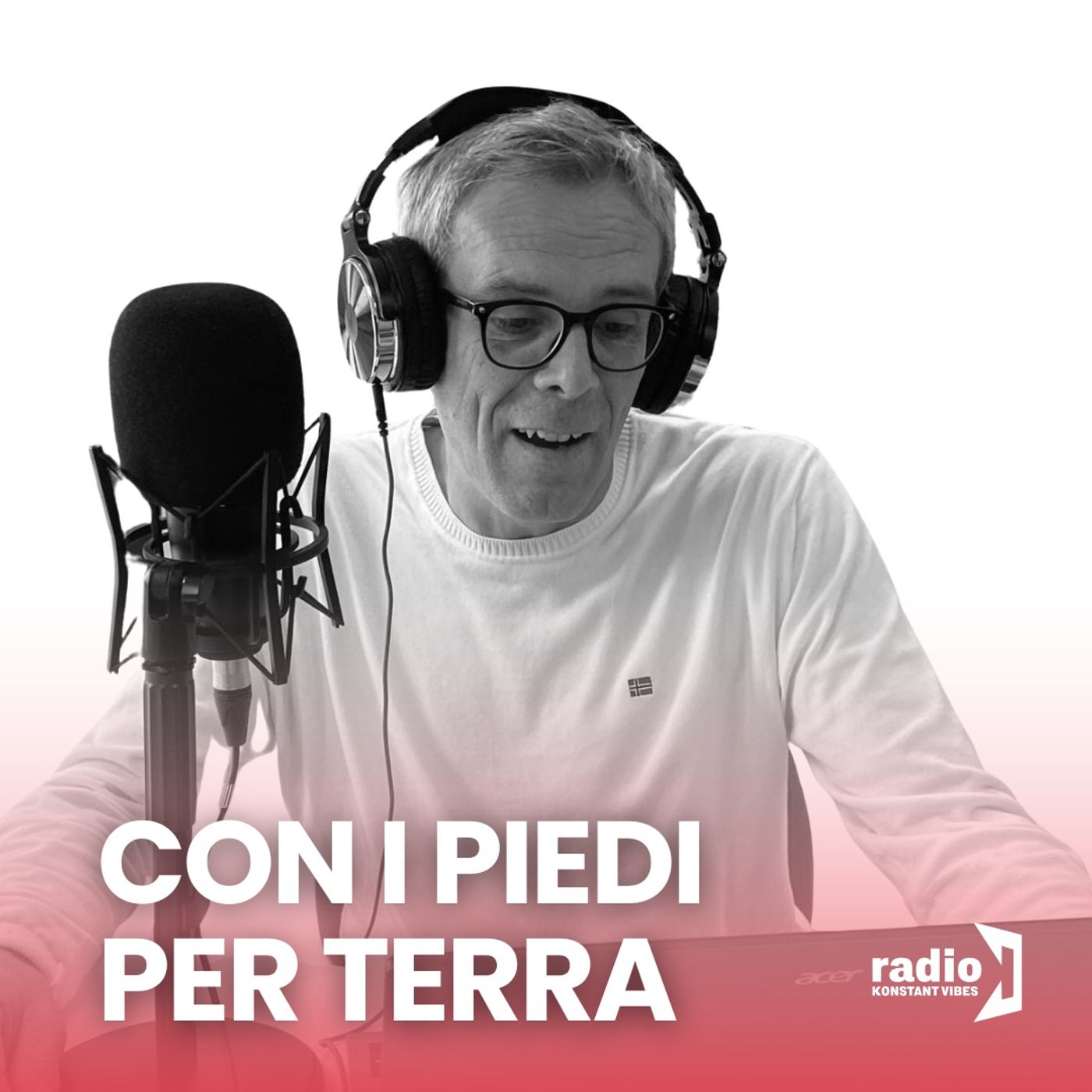 CON I PIEDI PER TERRA
