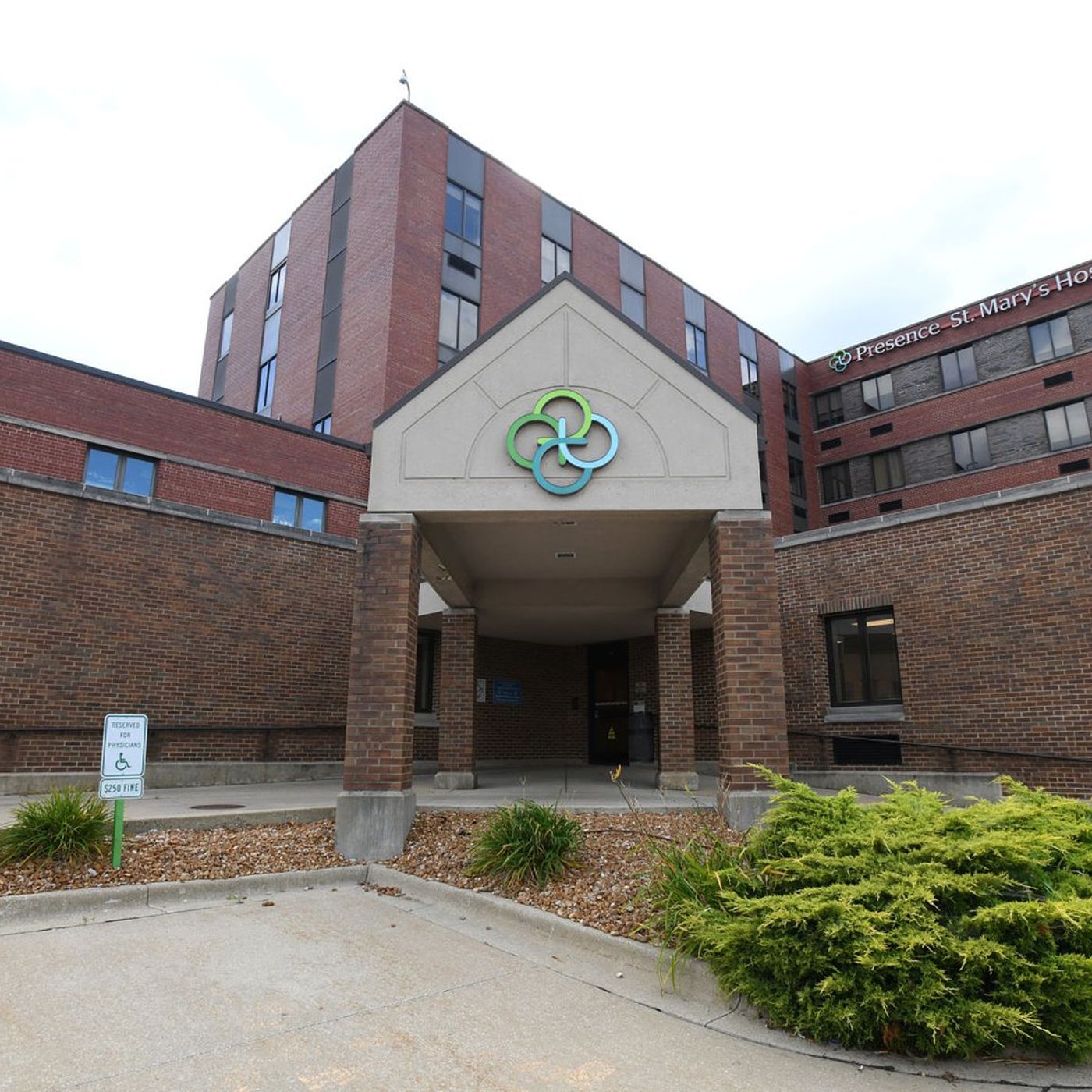 St. Mary’s Hospital Named Manteno Chamber’s Large Business of the Year episode artwork