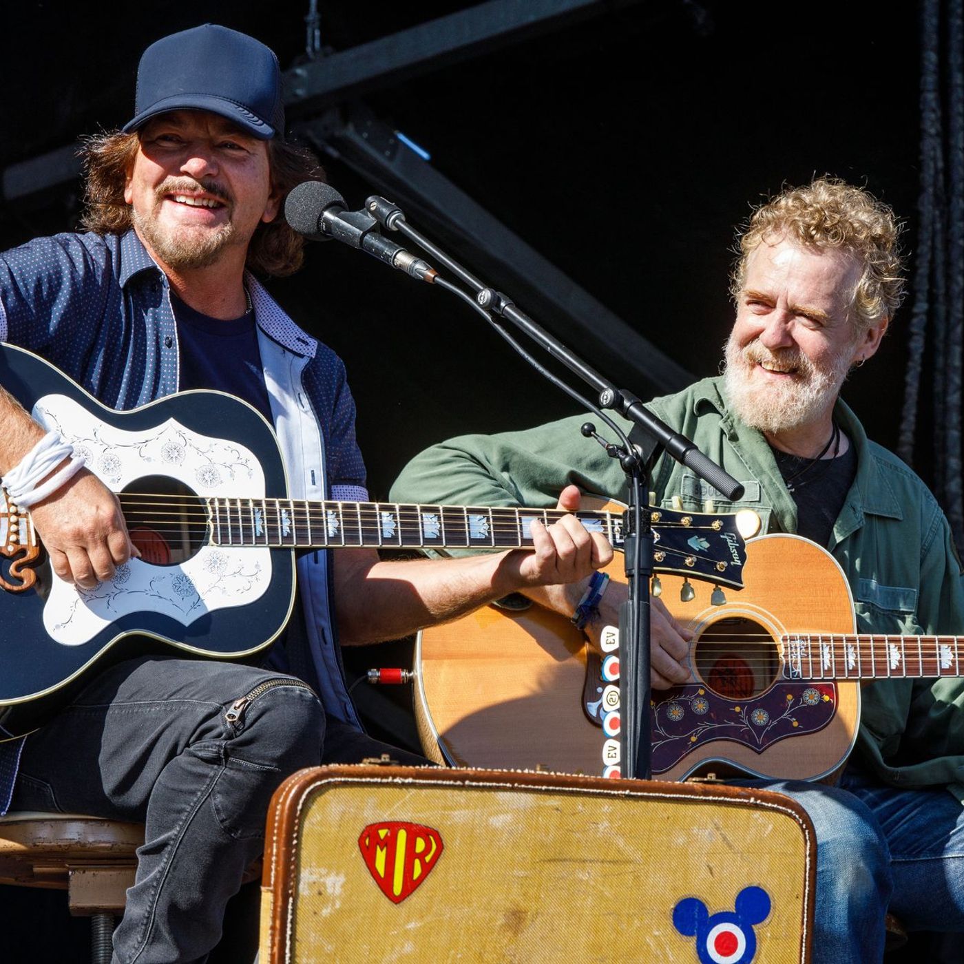 Glen Hansard recently spoke of his powerful friendship with Pearl Jam’s Eddie Vedder