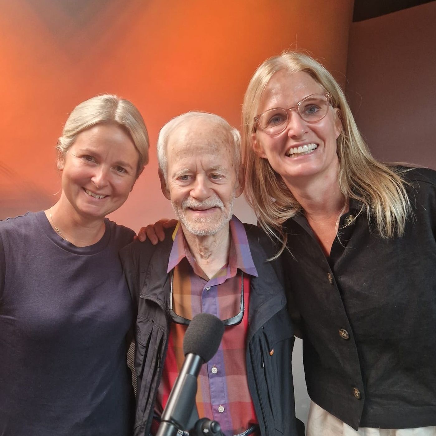 Folge 1: Grosseltern in speziellen Umständen - Kajo Gäs, Priester und Grossvater Folge 1: Grosseltern in speziellen Umständen - Kajo Gäs, Priester und Grossvater