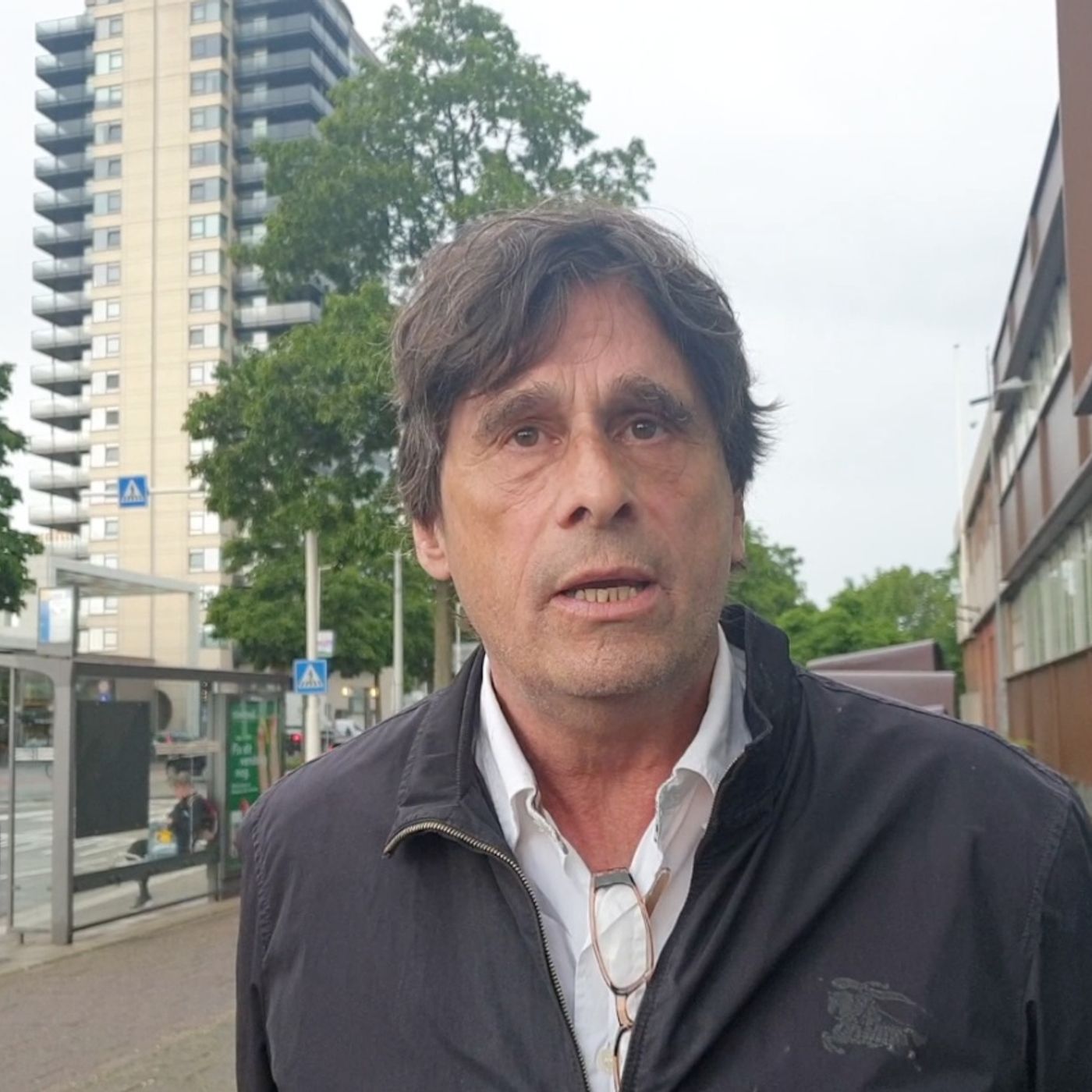 Steve Brown doet aangifte tegen AIVD Informant Bas van Hout , Peter R. de Vries en bepaalde corrupte media. (3)