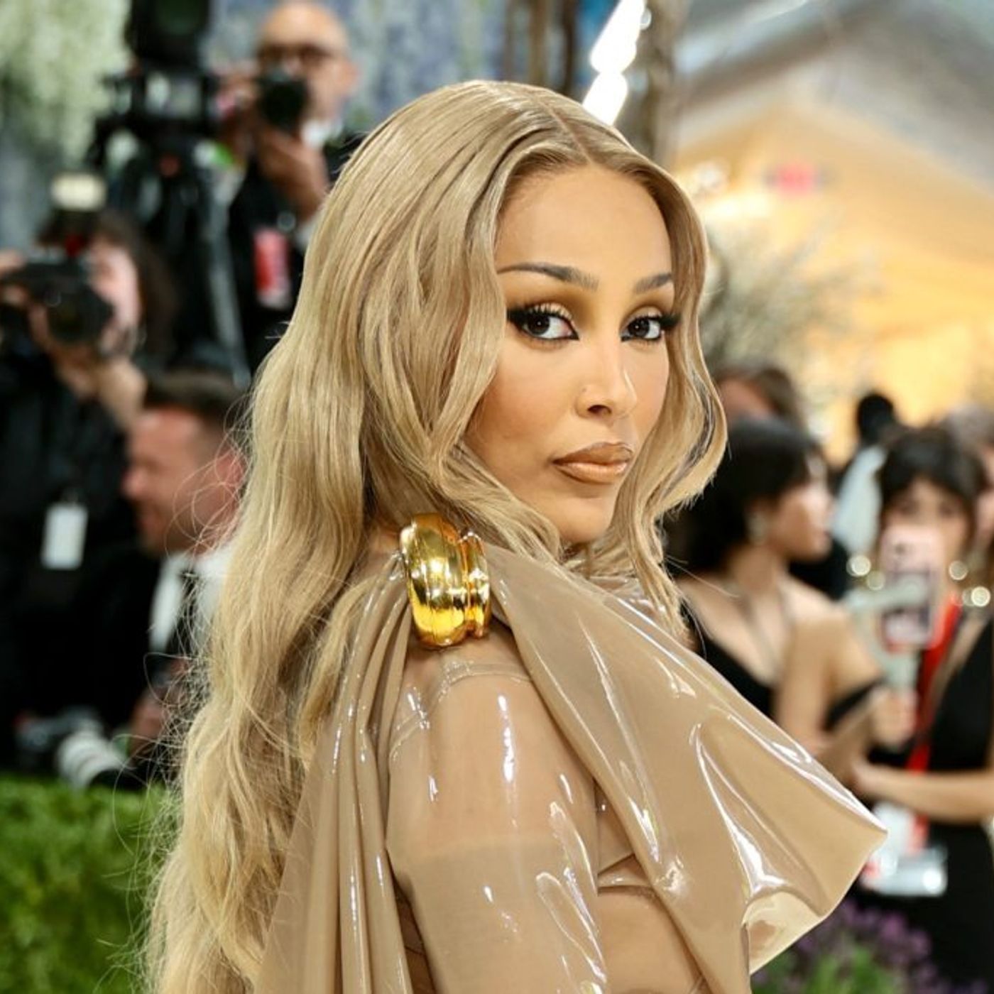 Doja Cat Eviscerates ‘Barrel Chested Ewok’ Elon Musk While Requesting Return of an X Feature