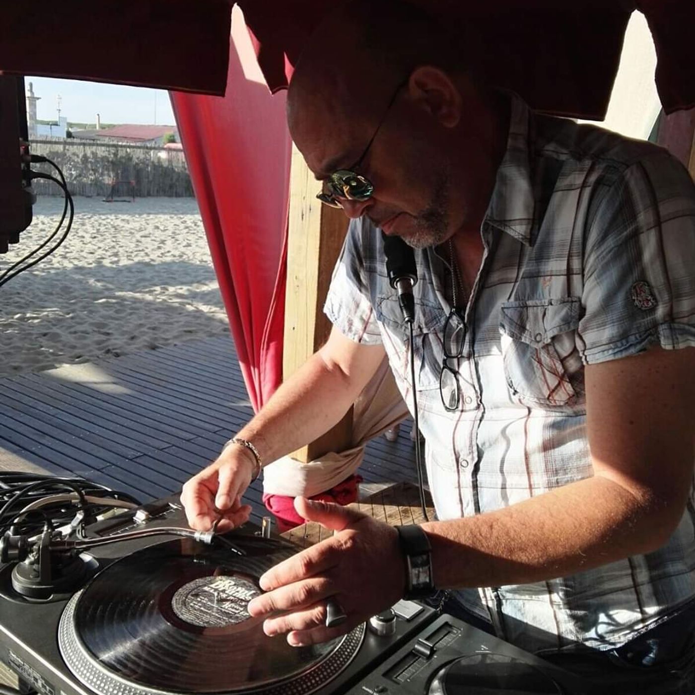 MYSTIC TRAVELLER - SPIRITUAL DEEP HOUSE MUSIC - DJ SET ALESSANDRO NIKOLASSY episode artwork