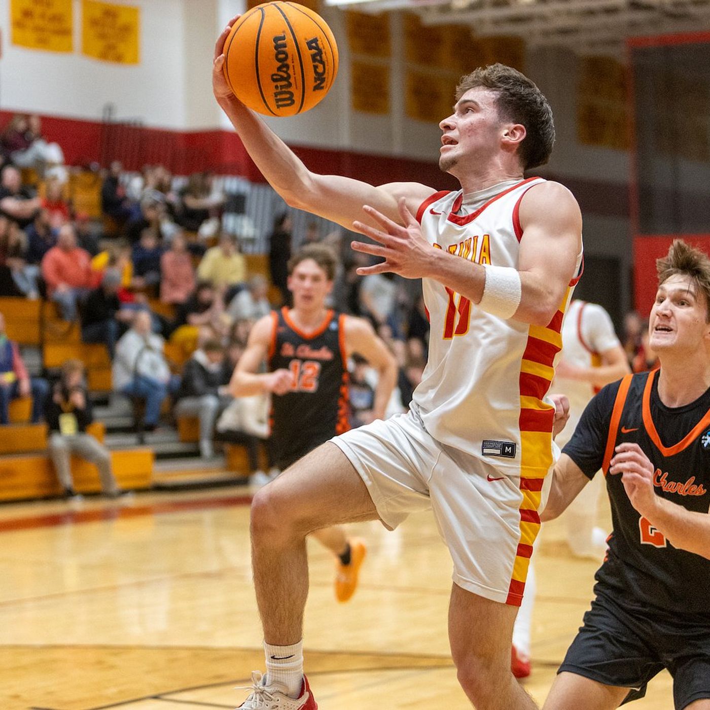 Joe Reid gets hot in second quarter, sparks big run to help Batavia take down St. Charles East episode artwork