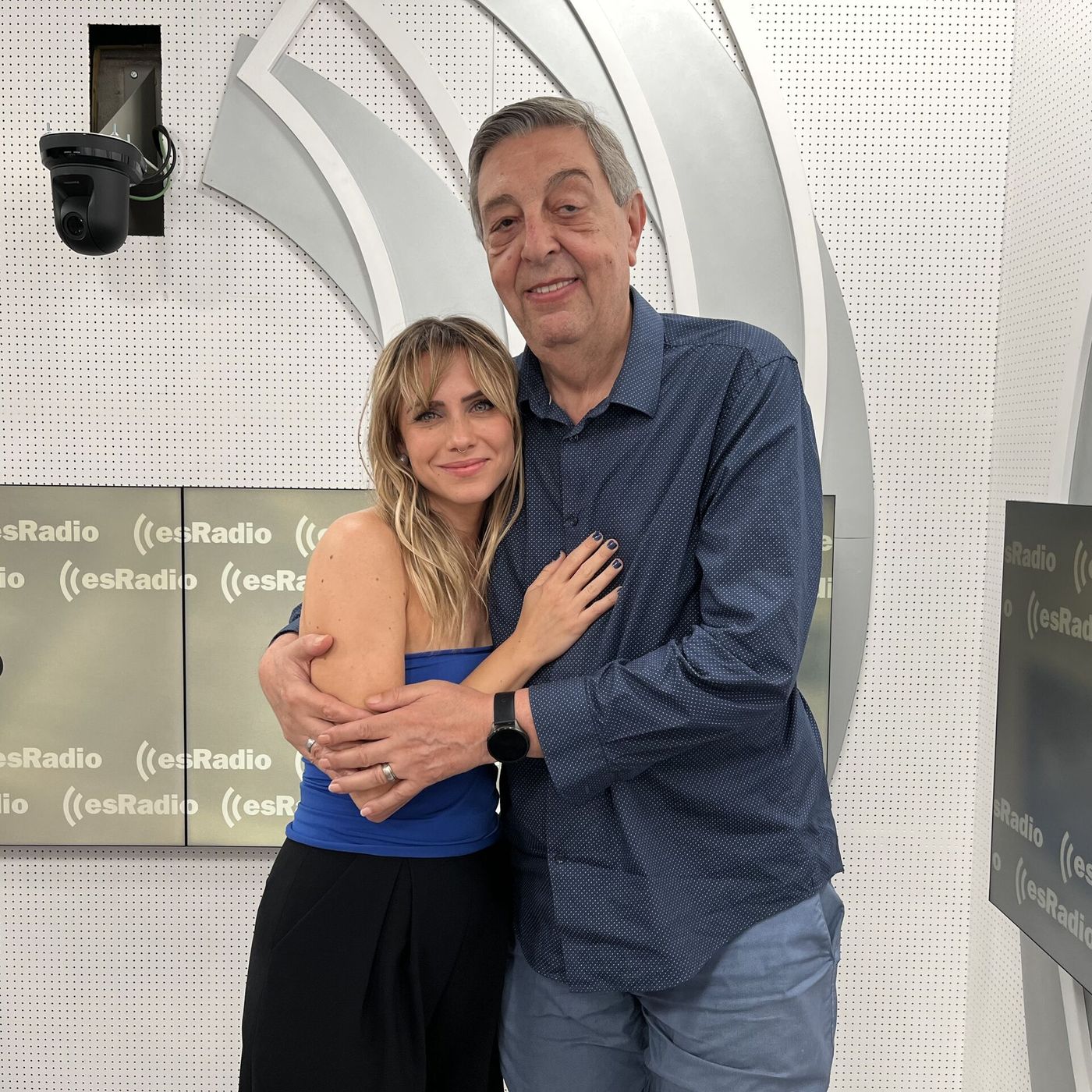 Una Hora Contigo: Aura Garrido episode artwork