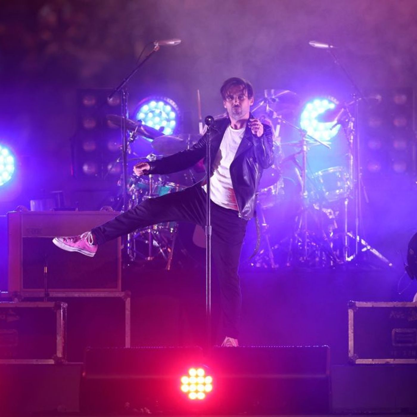 Grinspoon Singer Phil Jamieson Cancels Solo Tour After Fracturing His Back On Stage: ‘No One Is More Bummed About This Than Me’ episode artwork