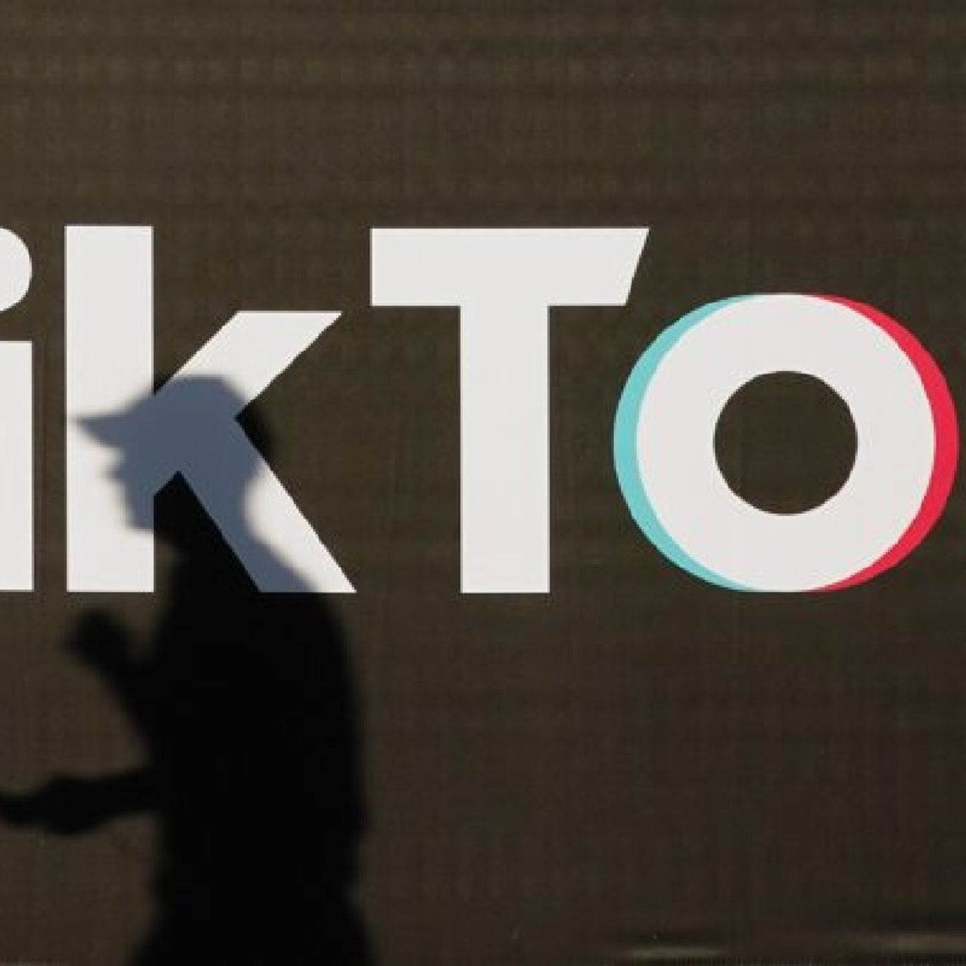 Episode 1135 -Facebook Fact Checker Funded by Chinese Money Through TikTok episode artwork