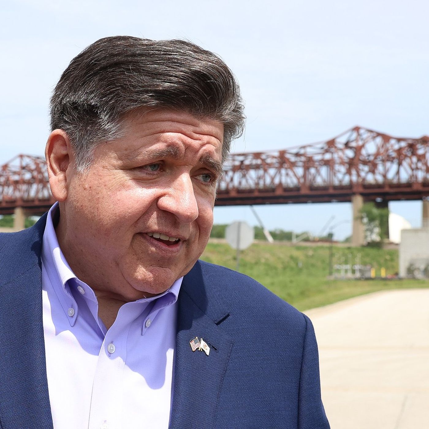 Pritzker defends potential Bears tax deal amid treasurer report scrutiny