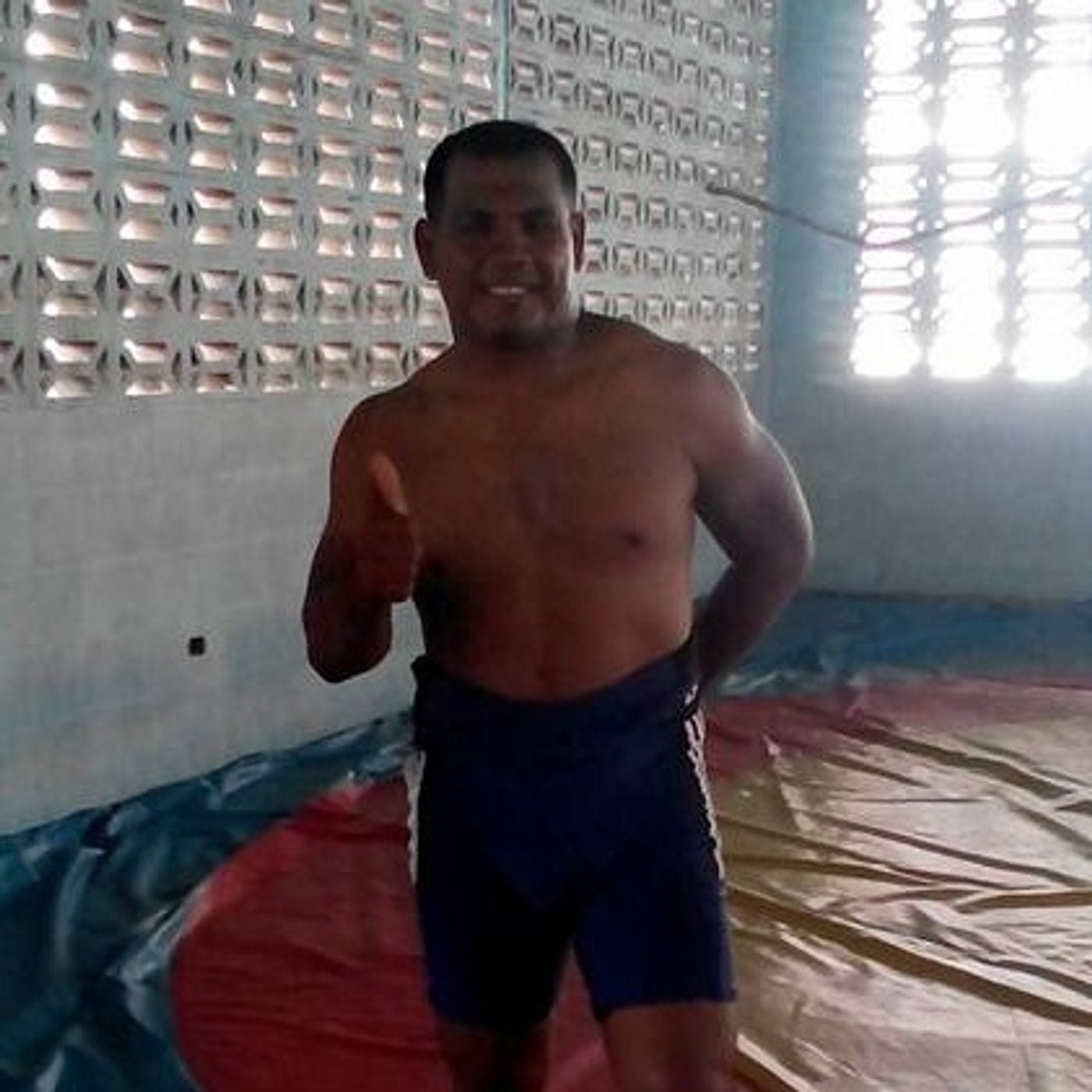 pistas de Alex Davila