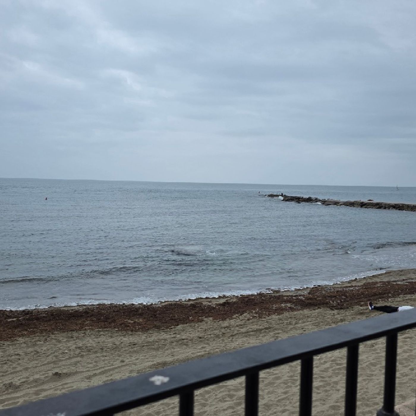Paseando por el paseo marítimo de Marbella episode artwork