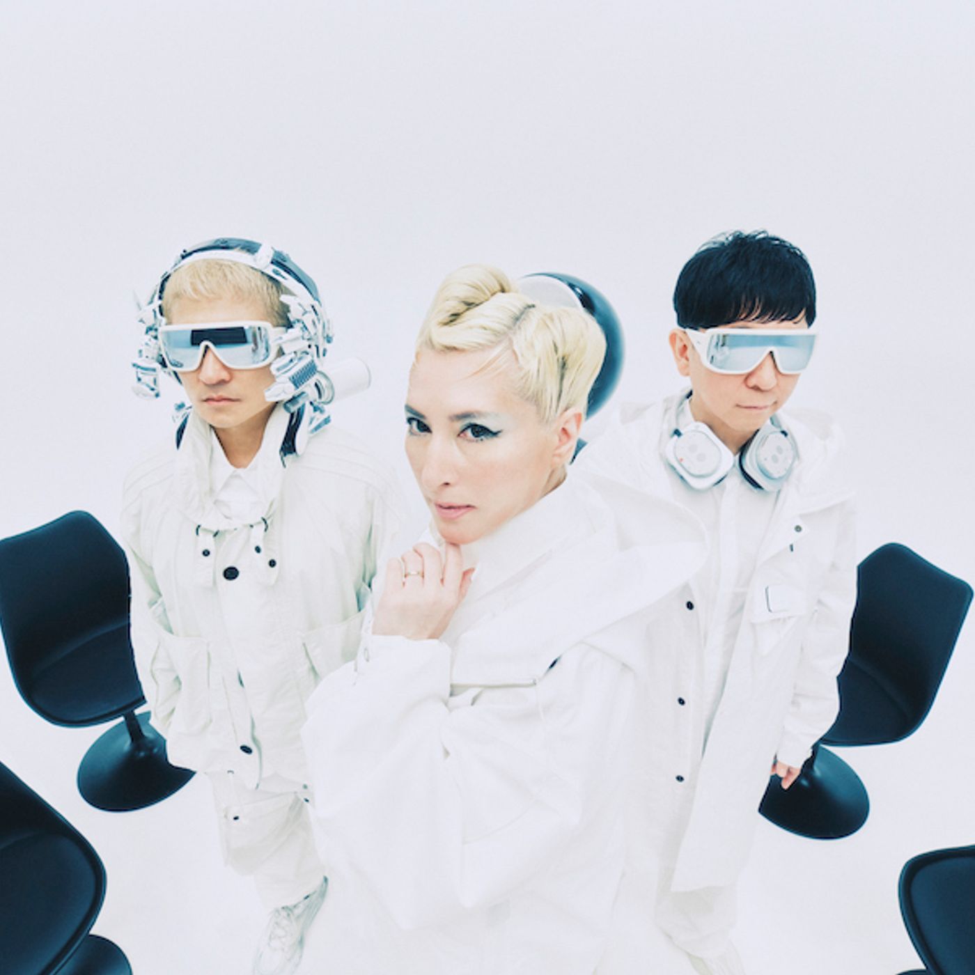 m-flo、メジャーデビュー27周年に2つの新プロジェクトを発表。アルバム6作品を一挙VINYL化＆スペシャルサイトへアクセスできる「Asteroid Key Bracelet」も登場 episode artwork