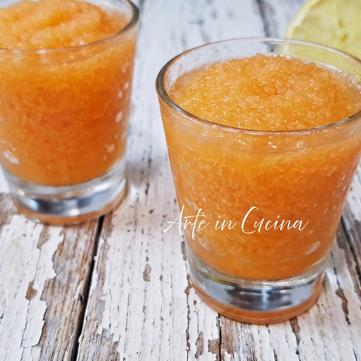 Granita di melone senza gelatiera dolce freddo al cucchiaio