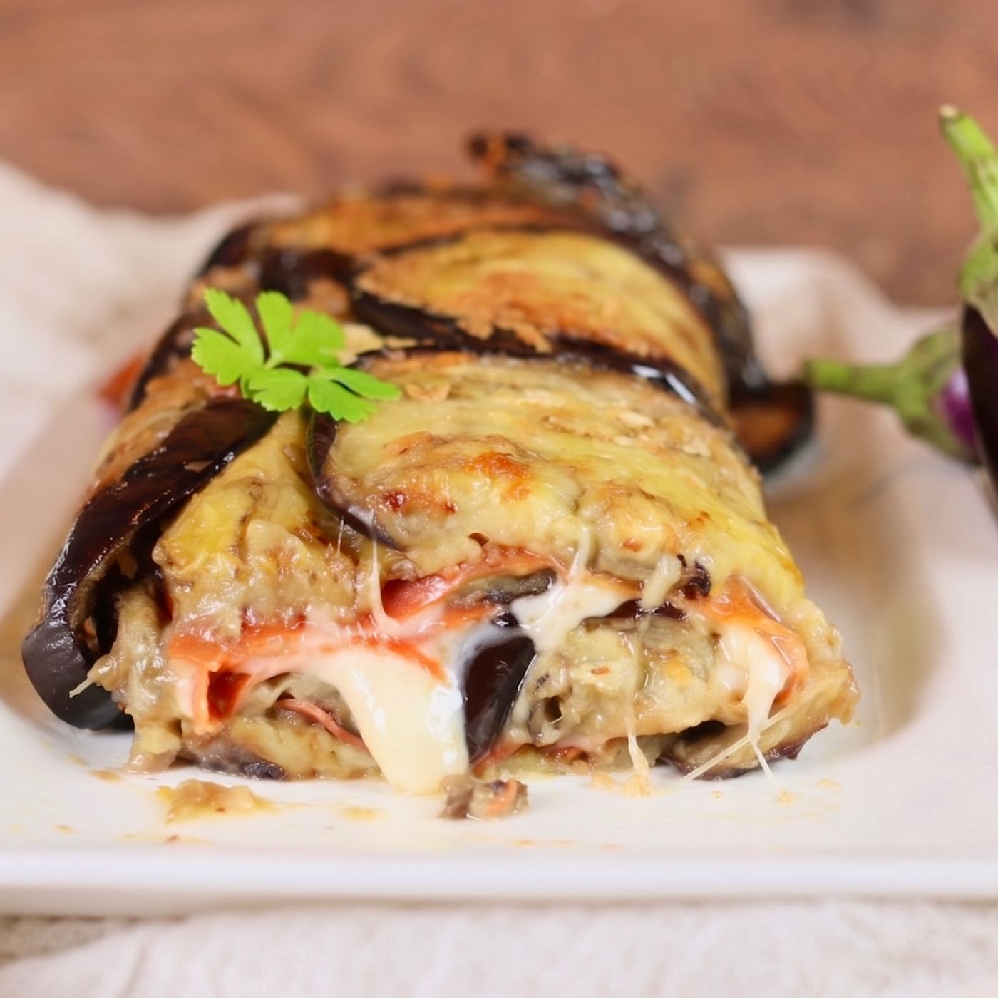 Rotolo di melanzane al forno: la ricetta facile, saporita e filante episode artwork