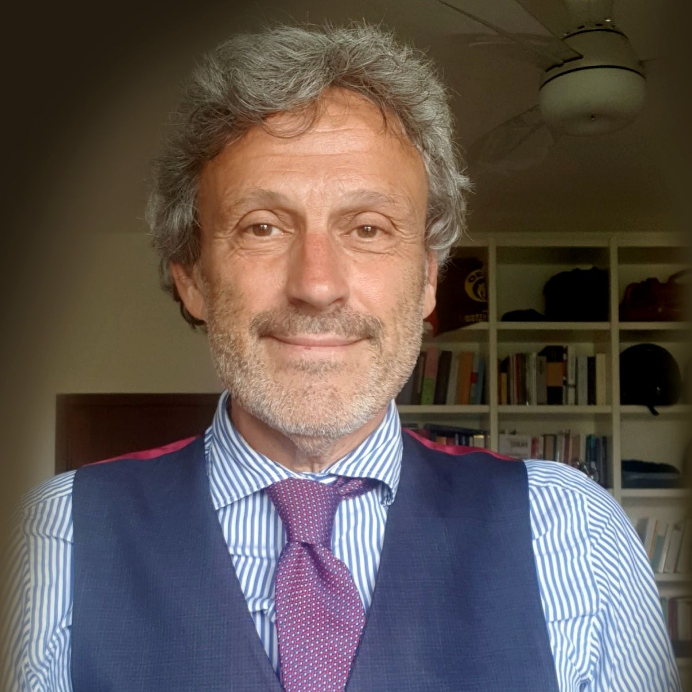 Parsi: «Putin vuole martellare le istituzioni ucraine e sostituirne il governo con un altro, amico della Russia» episode artwork
