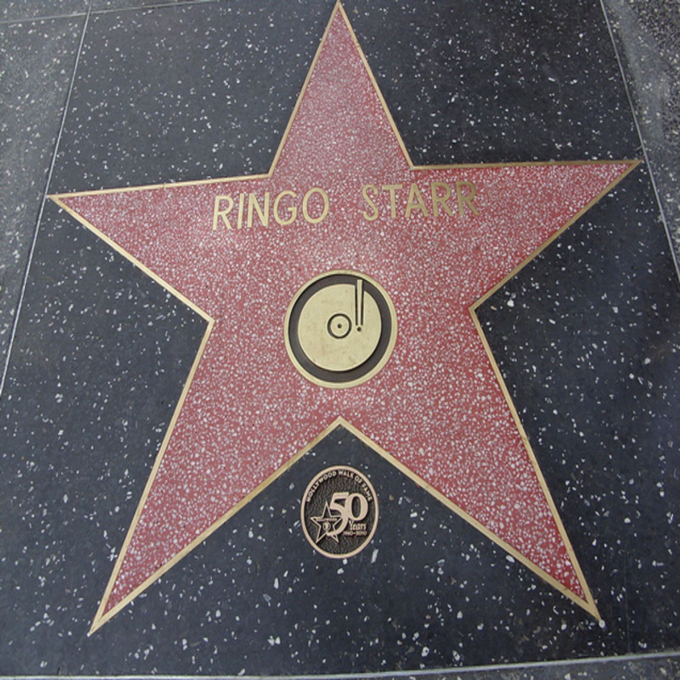 El Club de los Beatles: Se devela la estrella de Ringo episode artwork