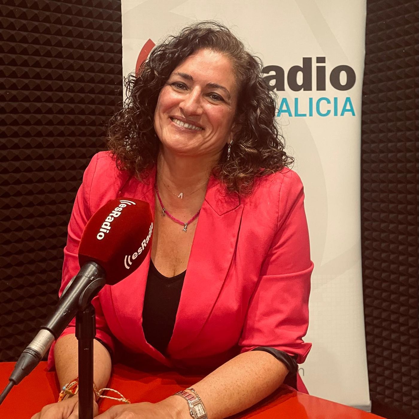 Lucía Calvo de la Uz, Alcaldesa de Teo episode artwork