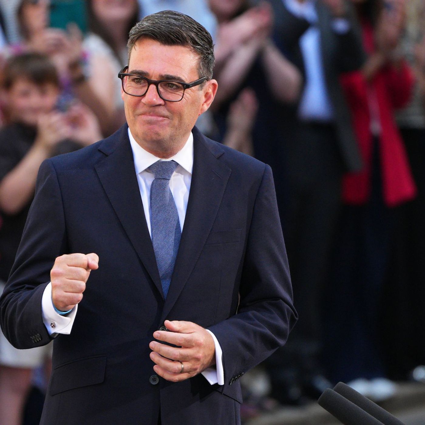 Andy Burnham to cut tax for music venues, clubs and pubs in England and make vape shops pay more