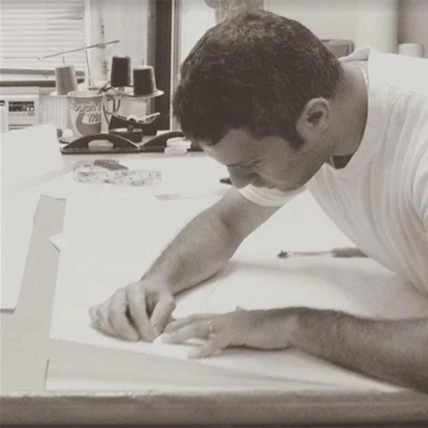 THE DESIGNER'S GUIDE TO CUSTOM WEDDING DRESSES