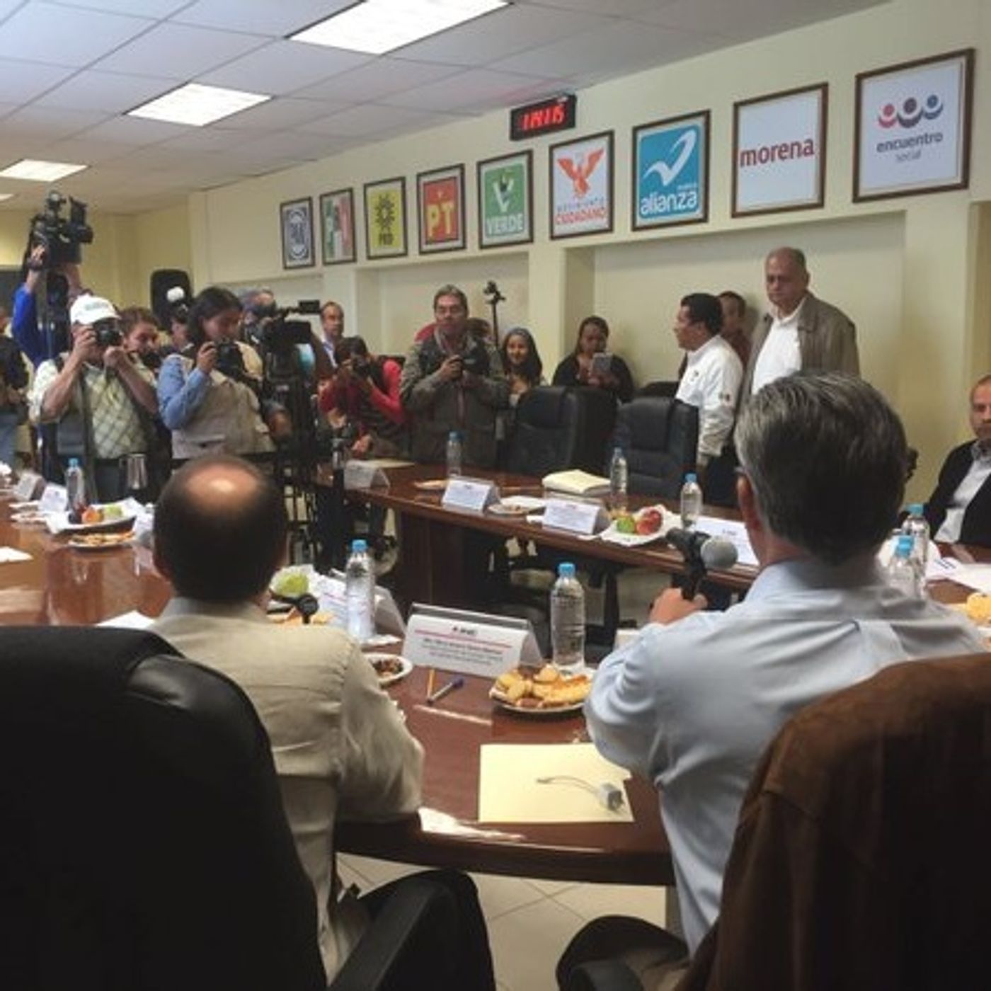 Intervención en conferencia de prensa en Veracruz. Elecciones 2016 episode artwork