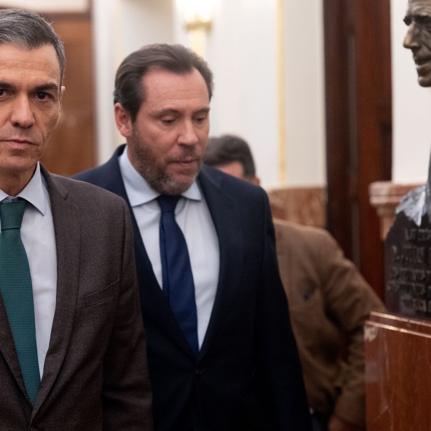 Federico a las 7: Sánchez y Puente se ausentan del funeral por las víctimas de Adamuz