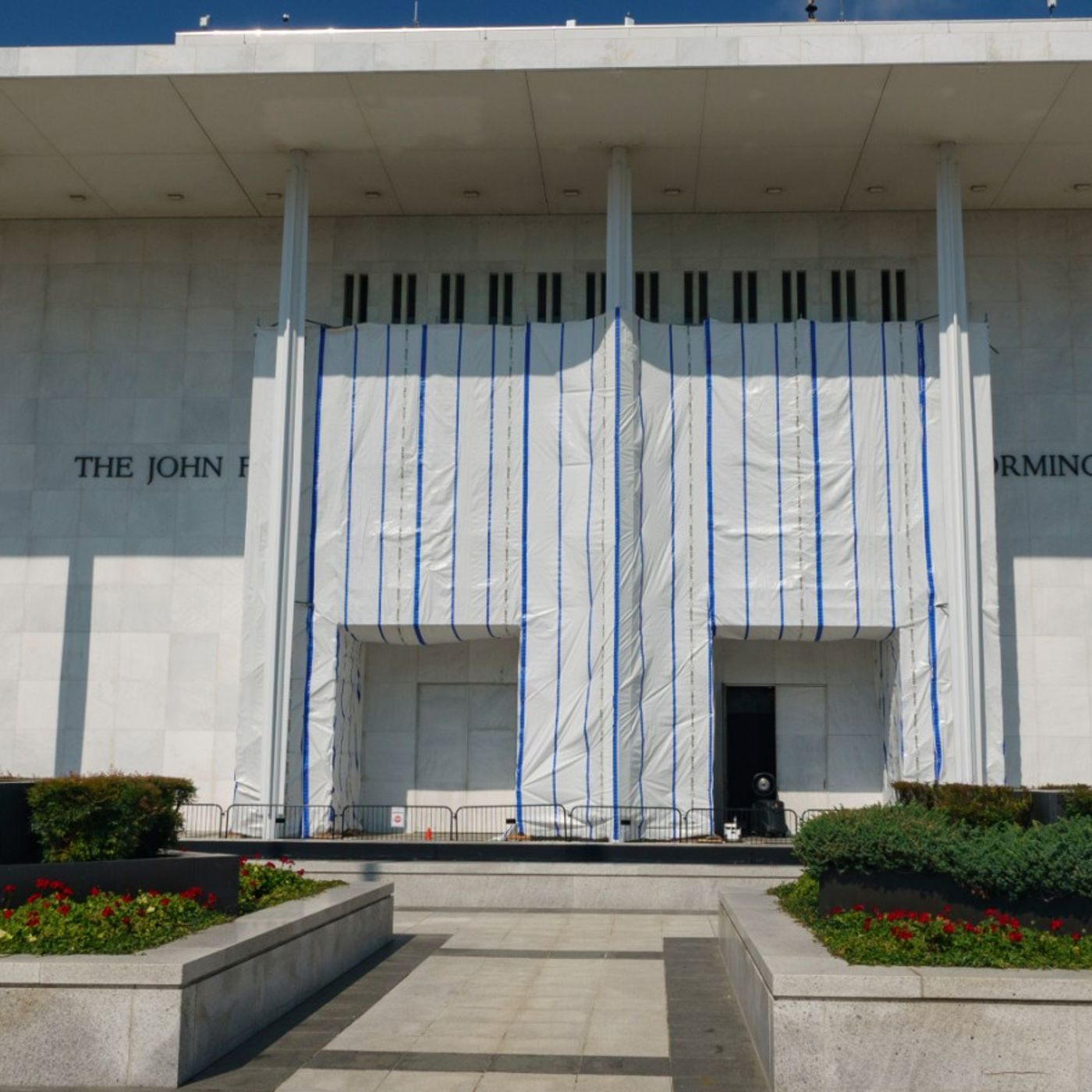 Kennedy Center to Cover $250,000 Legal Fees of Jazz Musician Who Protested Trump Takeover episode artwork