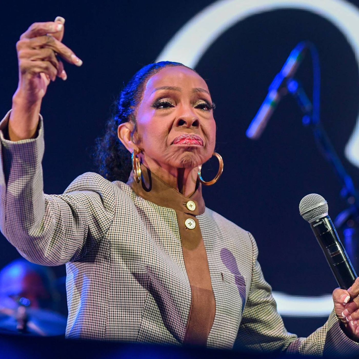 Gladys Knight says she will play fewer shows amid concern over recent performances episode artwork