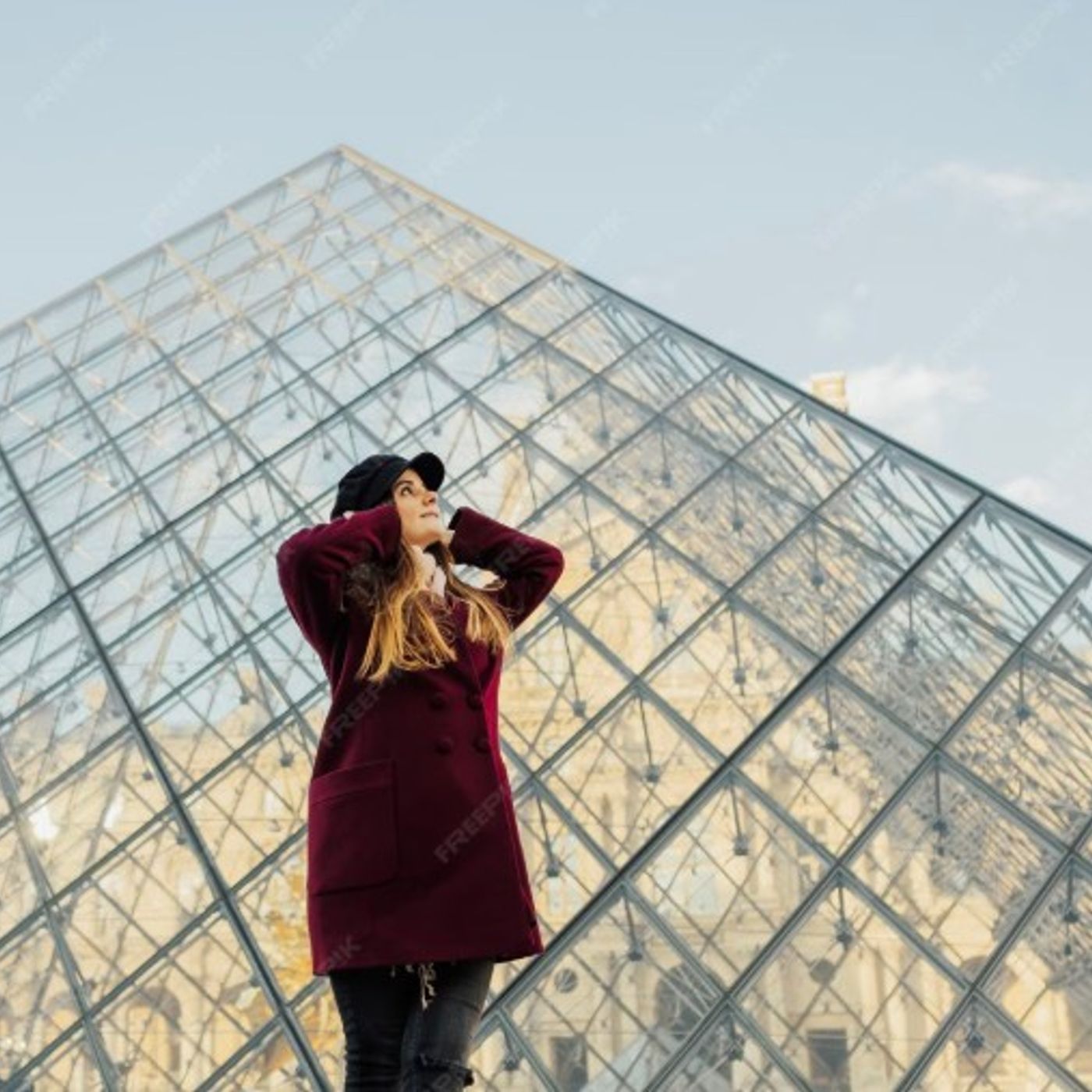 Francia24:  Furto al Louvre, Criminali di Piccolo Calibro? - "Stregoneria Fiscale" nell'esagono -  Bambola pornografica in vendita su Shein
