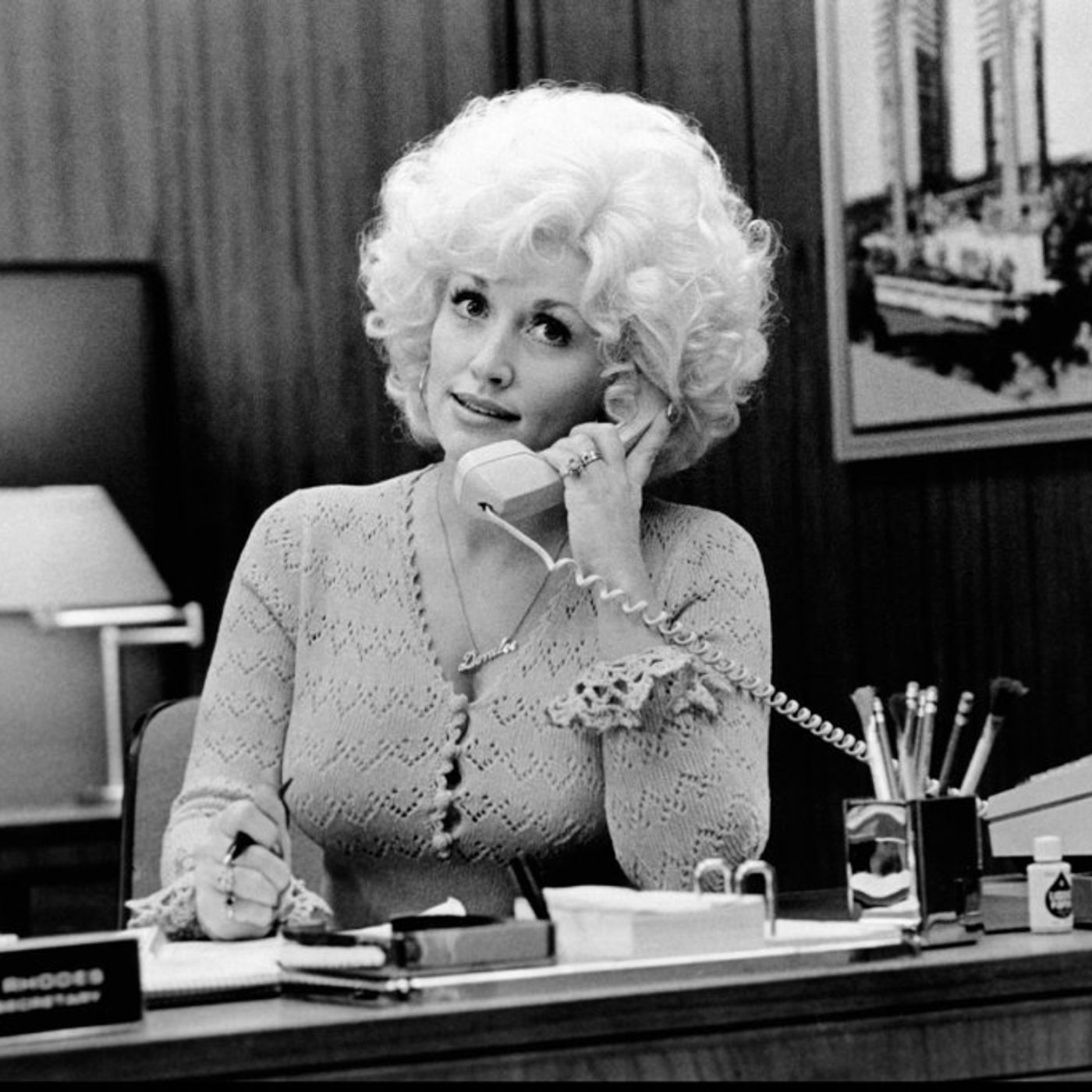 Dolly Parton’s ‘9 to 5’ Passes ‘Jolene’ to Become Her Highest Charting Hit This Week episode artwork