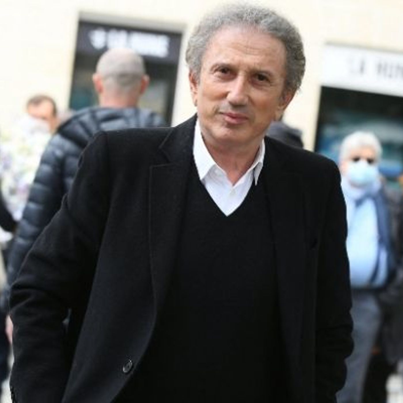Michel Drucker : « Le rythme des animateurs télé est infernal » episode artwork