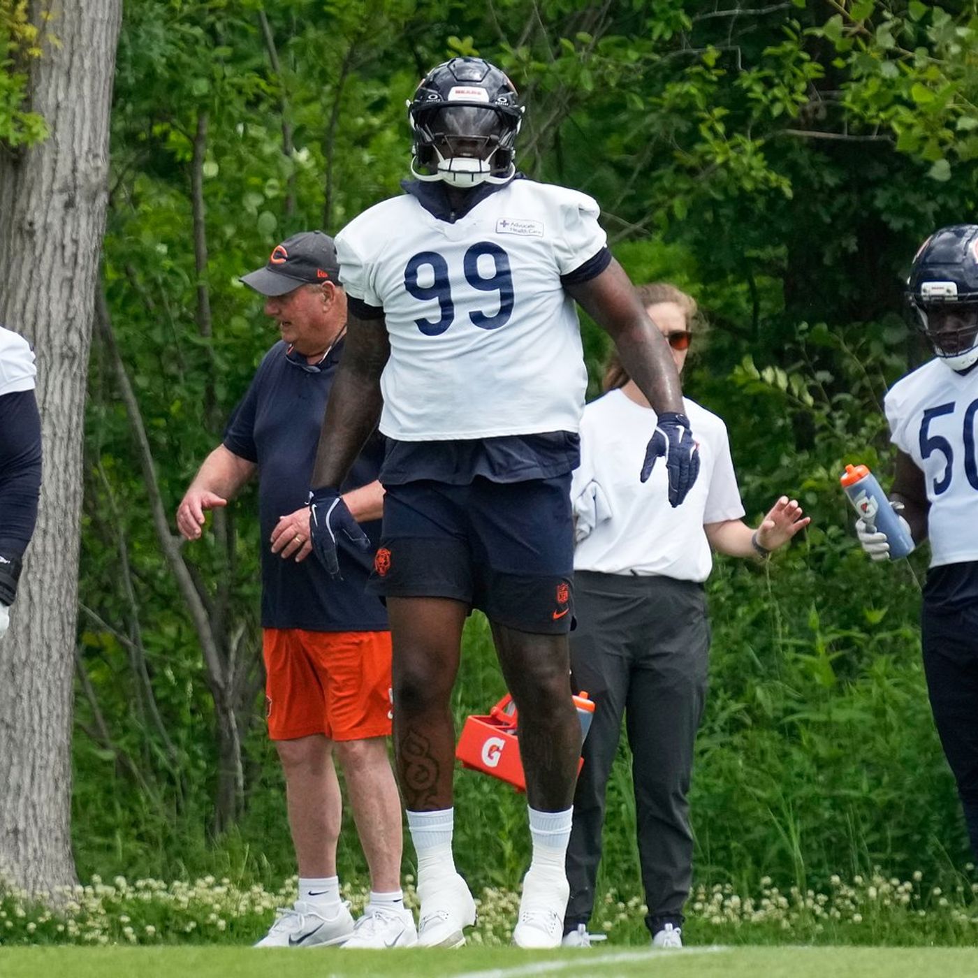 Facing a contract year, Chicago Bears DL Gervon Dexter expects to play as ‘whole different person’ episode artwork