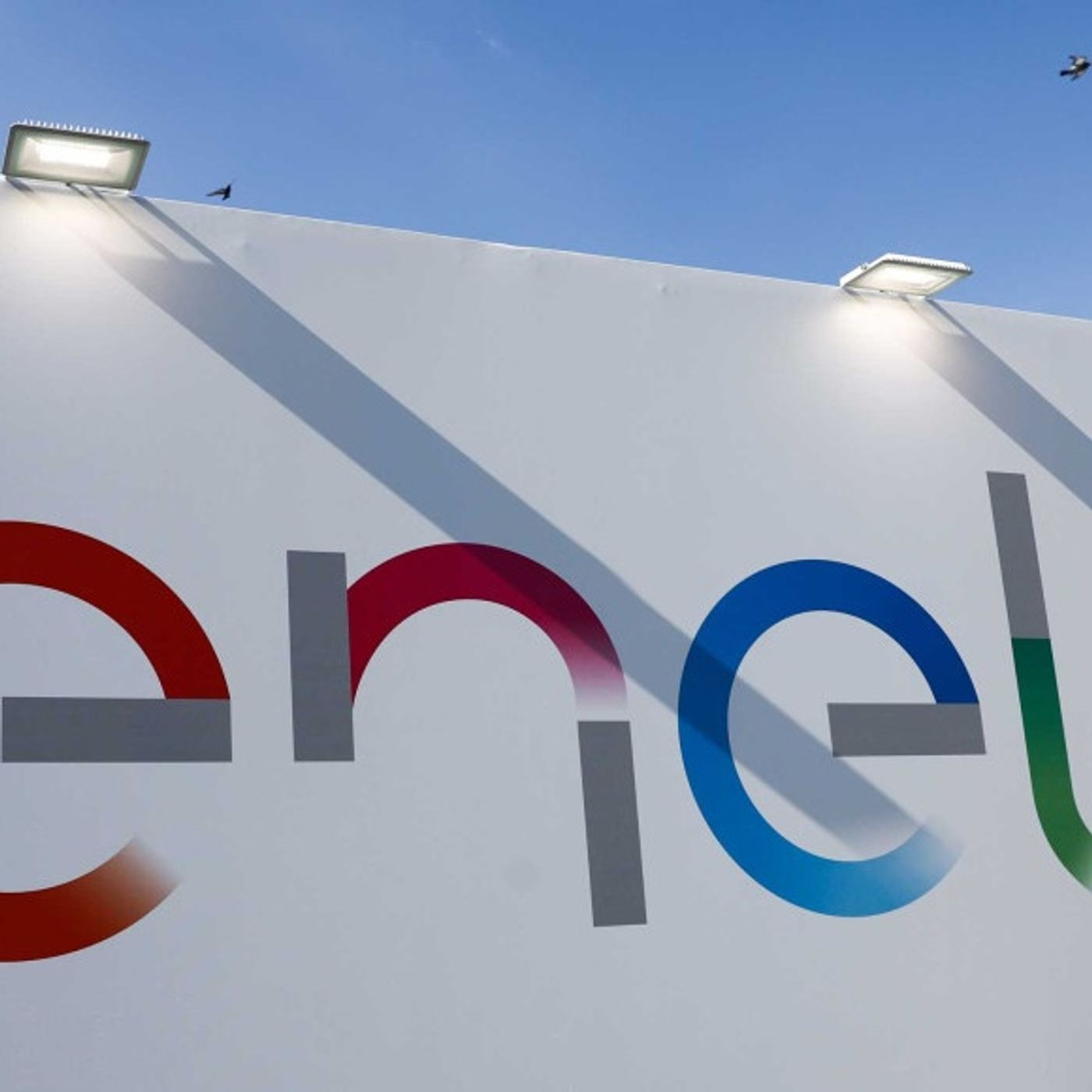 Enel assume diplomati a tempo indeterminato in tutta Italia: le opportunità del 2025 episode artwork