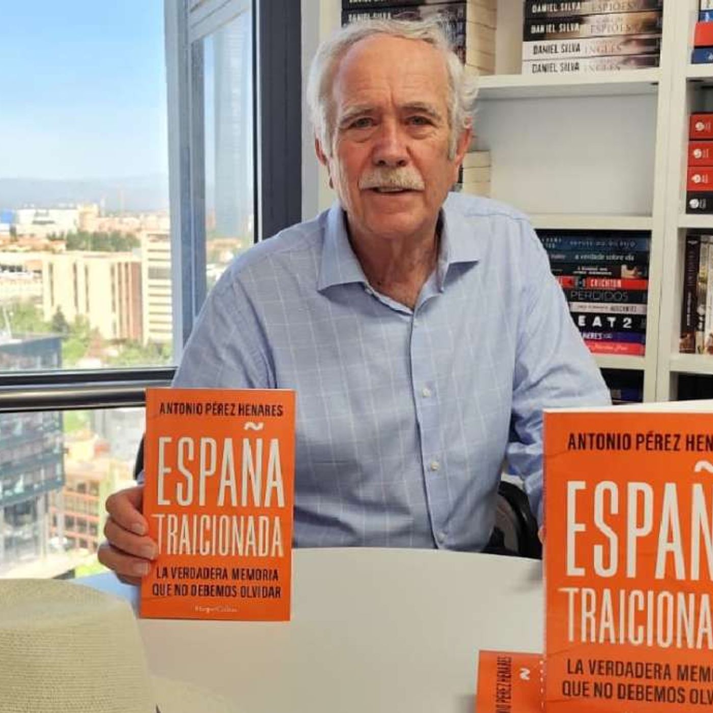 "Chani" Pérez presenta su obra 'España Traicionada'