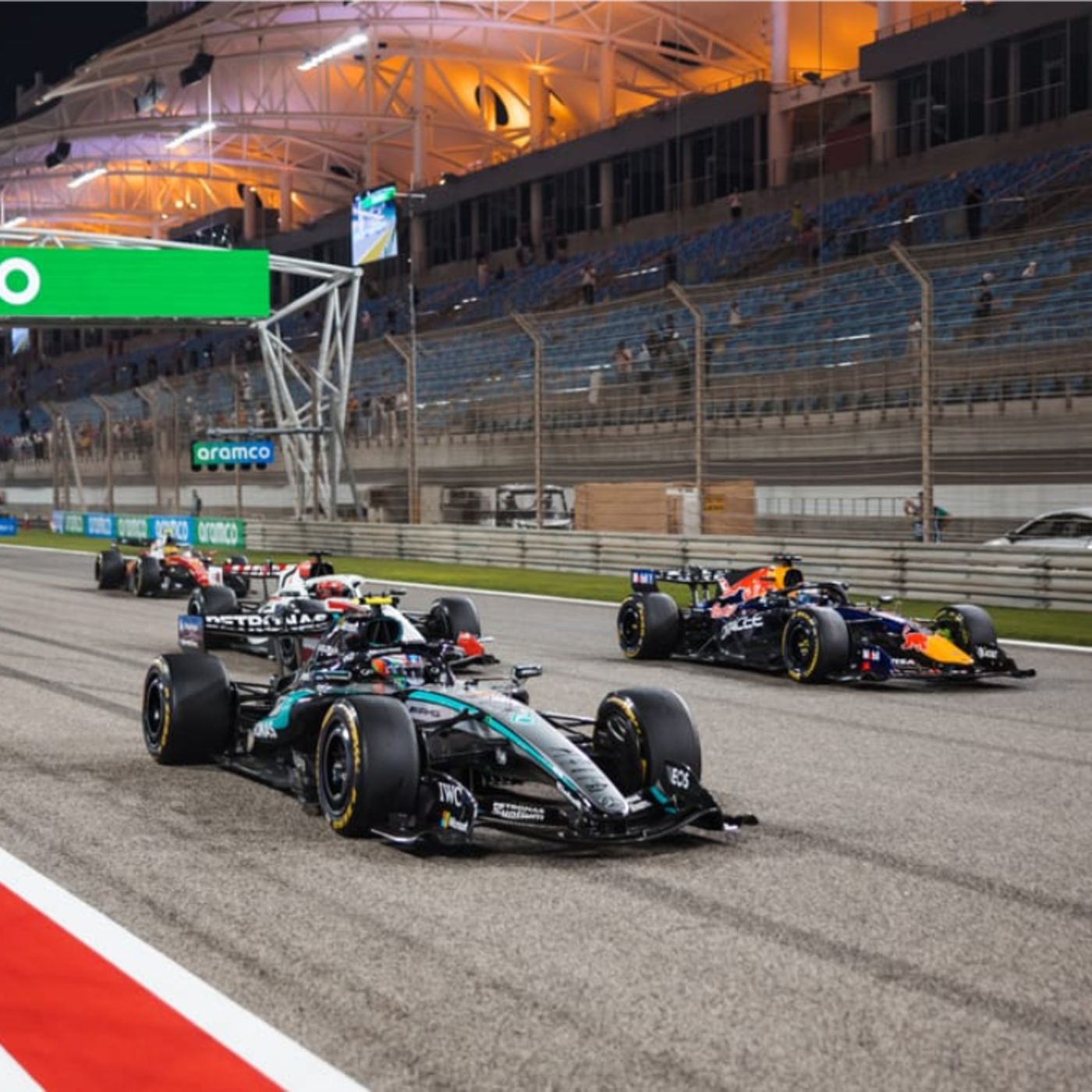 Ferrari impecável e o drama da Aston Martin: Leclerc domina manhã de encerramento episode artwork