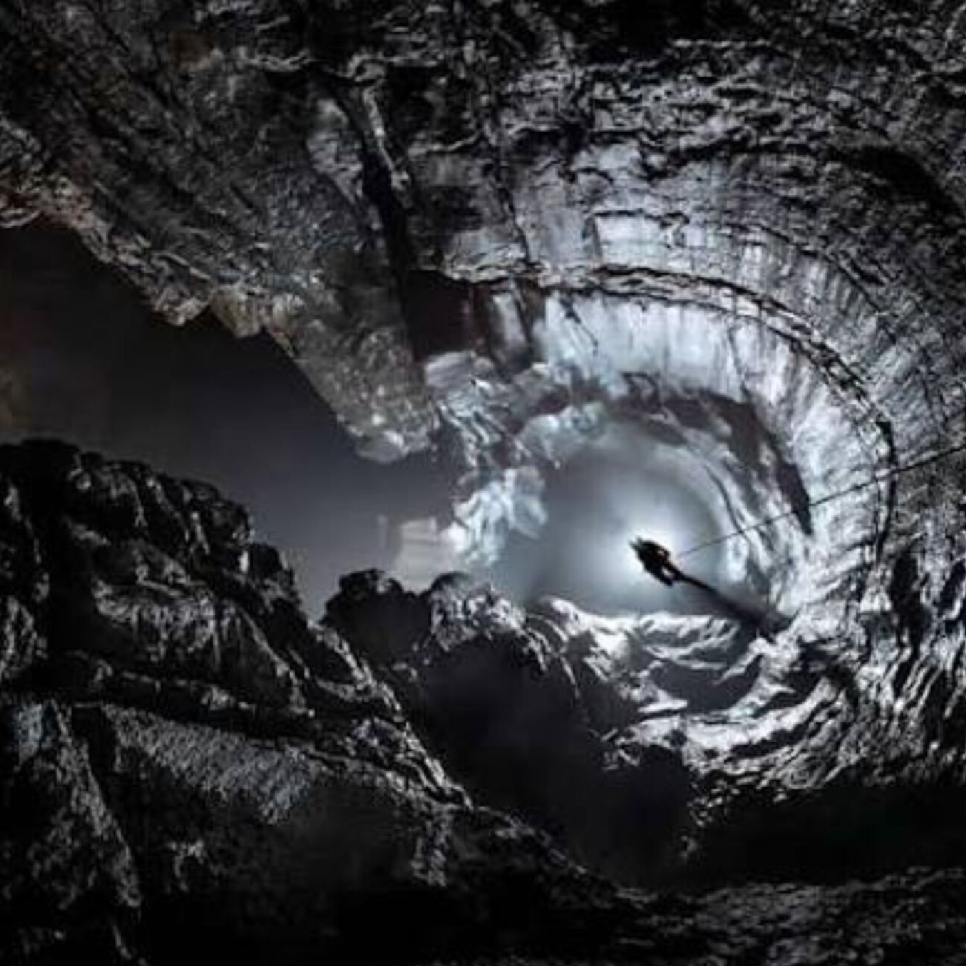 The Deadliest Caves in The World episode artwork