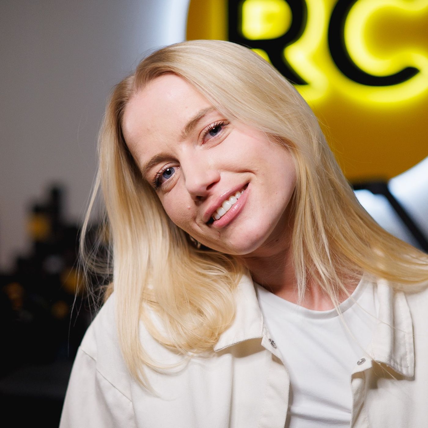 RADIOCENTRO POKALBIAI: Angelou pristatė naują kūrinį episode artwork