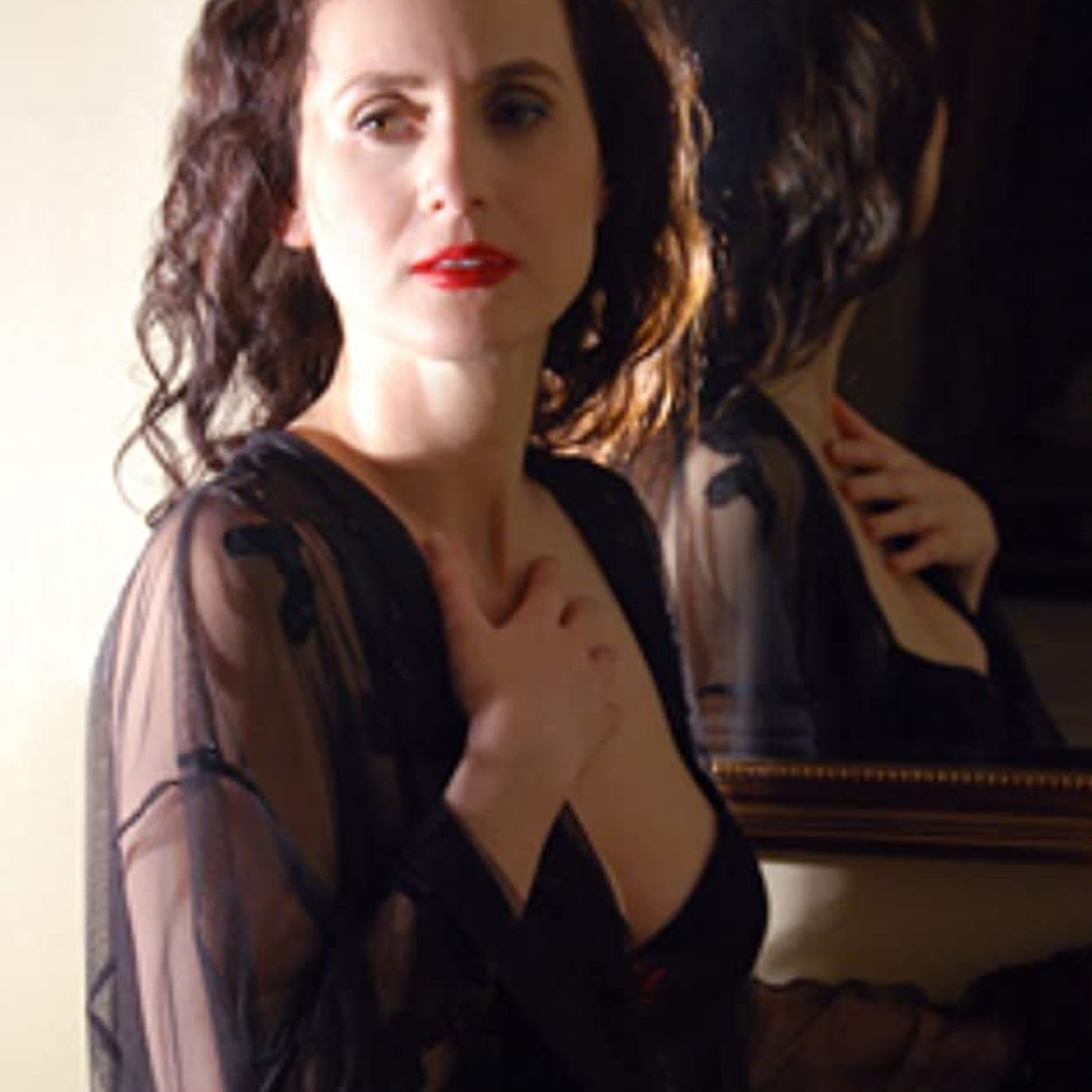 Actress/writer/film director Jeanne Marie Spicuzza Talks about her release Night Rain on The Mike Wagner Show! episode artwork