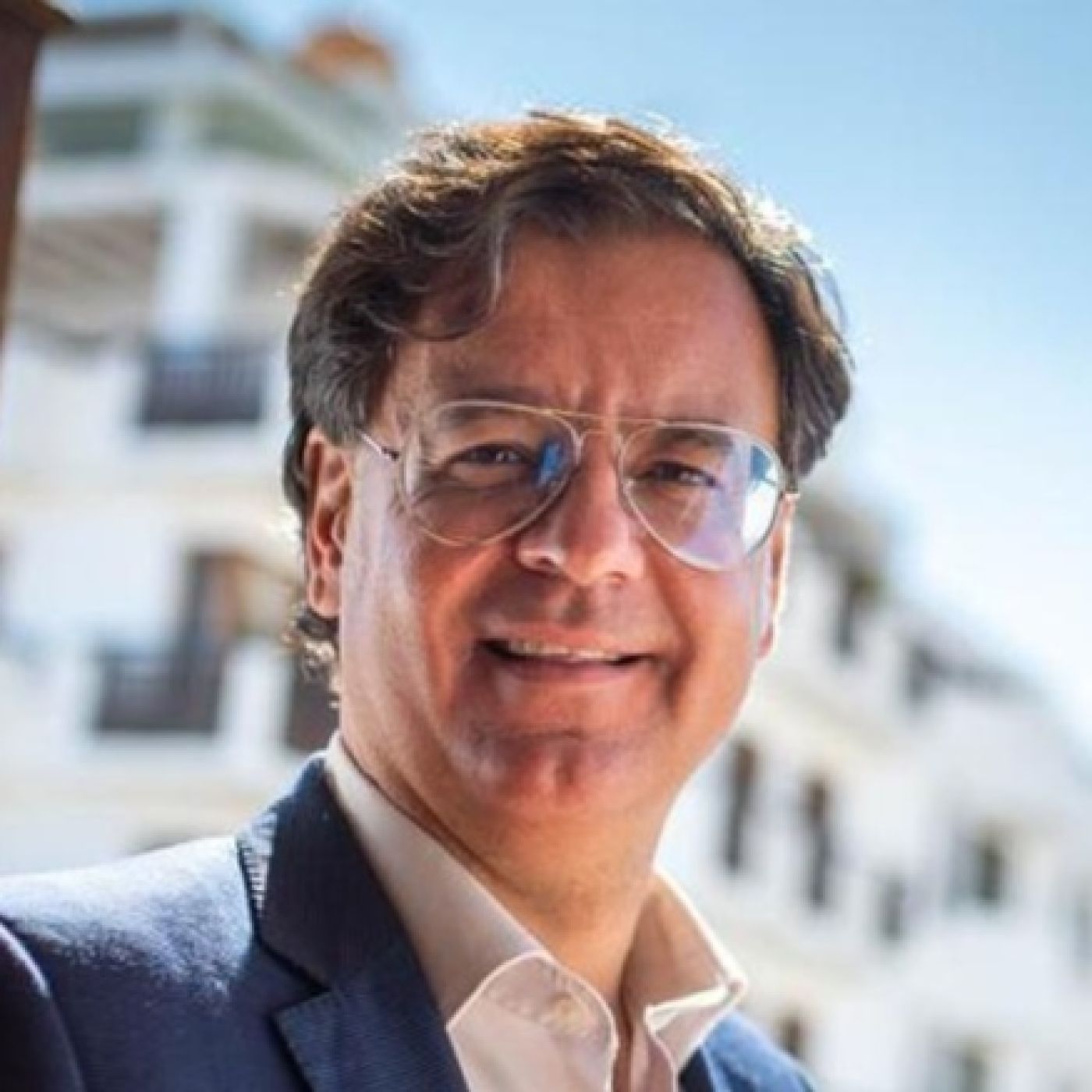 La Diez Capital Radio