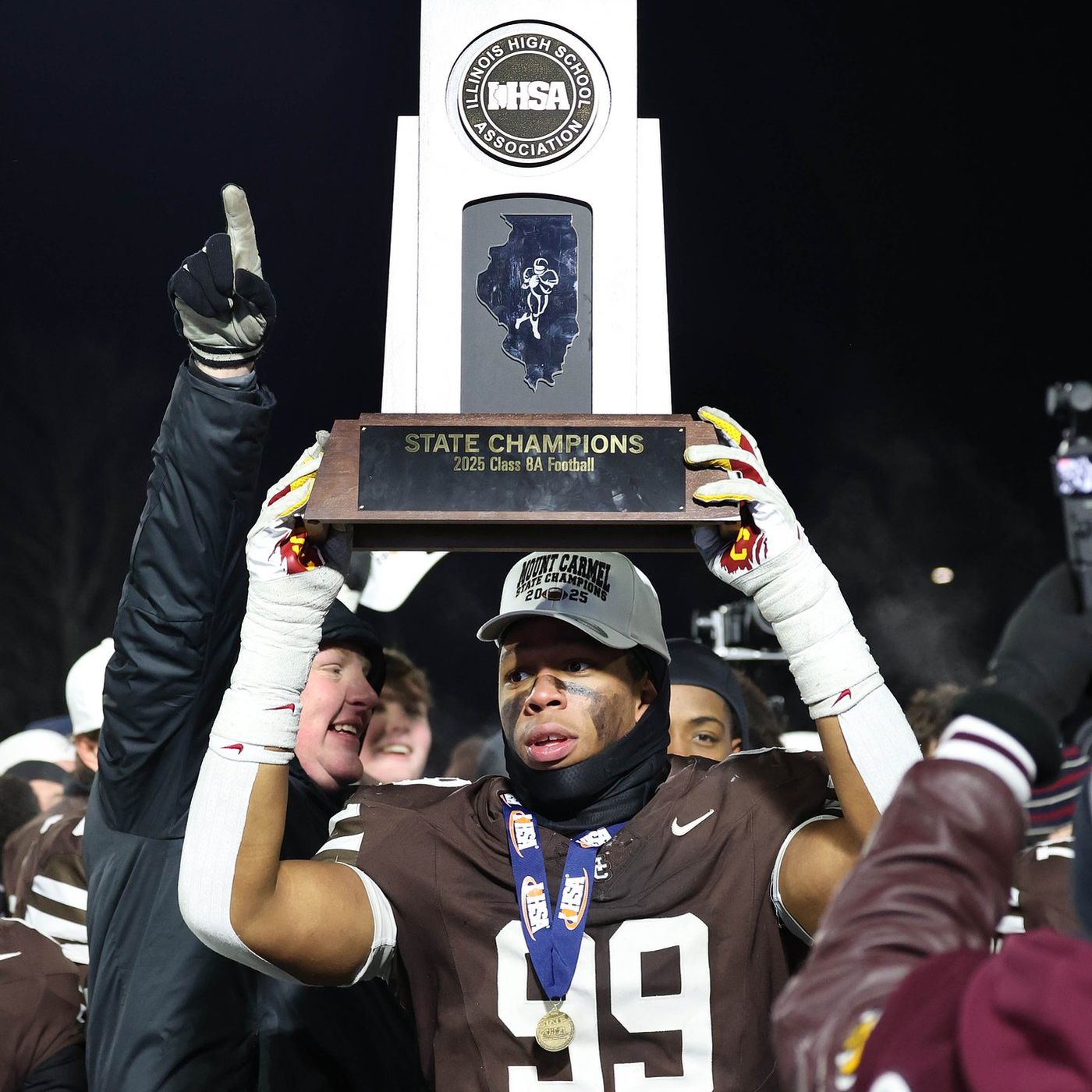 A look at how Proposal 19 to expand field from 256 to 384 teams could reshape football playoffs episode artwork