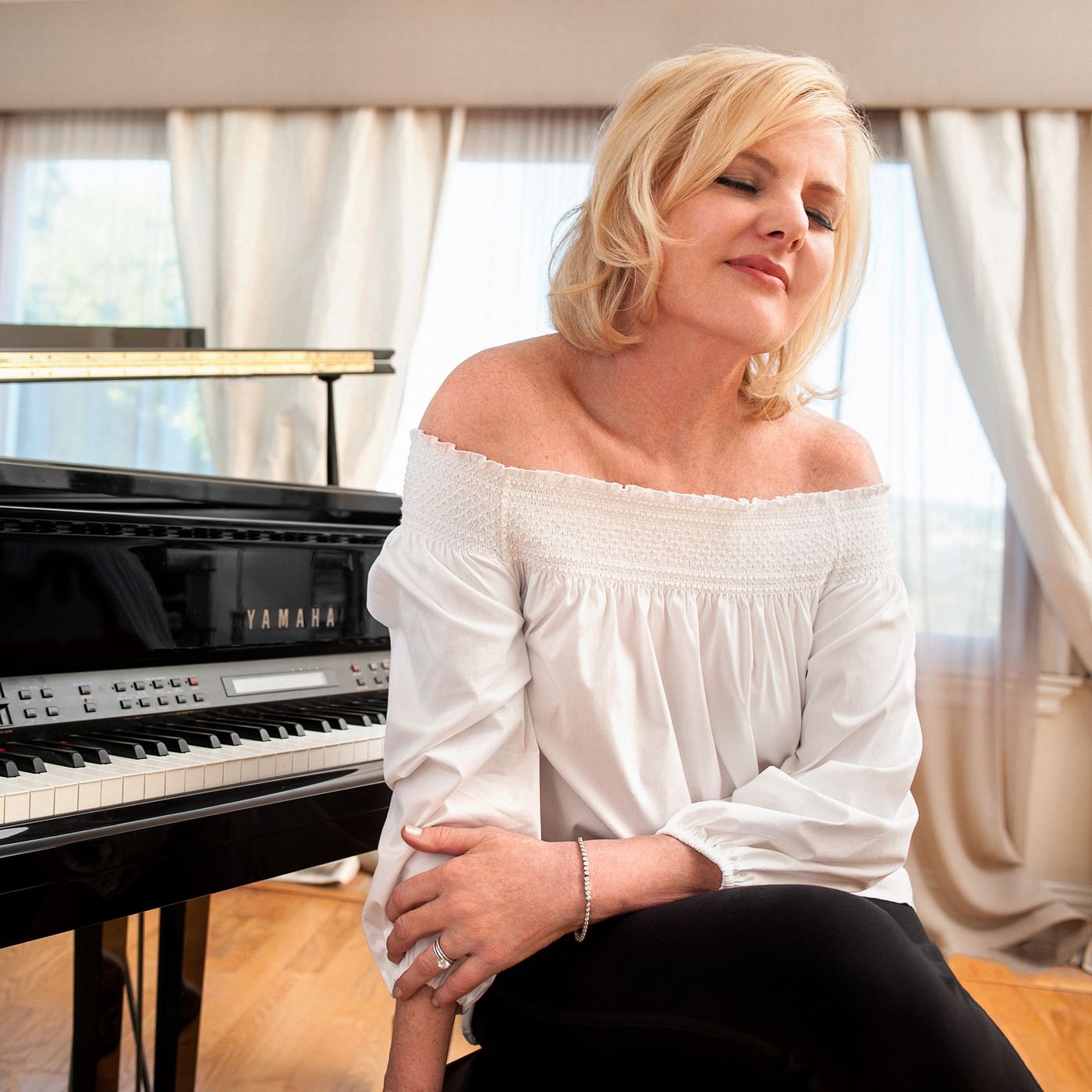 SN. 4 / EP. #147 - Carol Welsman - Jazz Vocalist & Pianist episode artwork