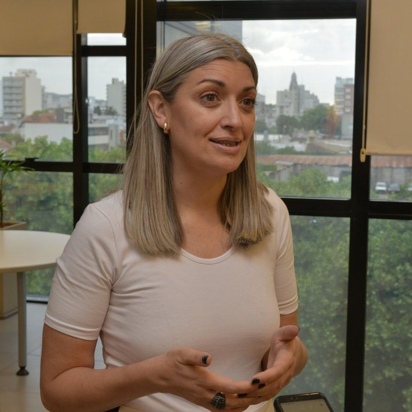 Paola Zabala- Especilaista en Bullying @laurasverdlick