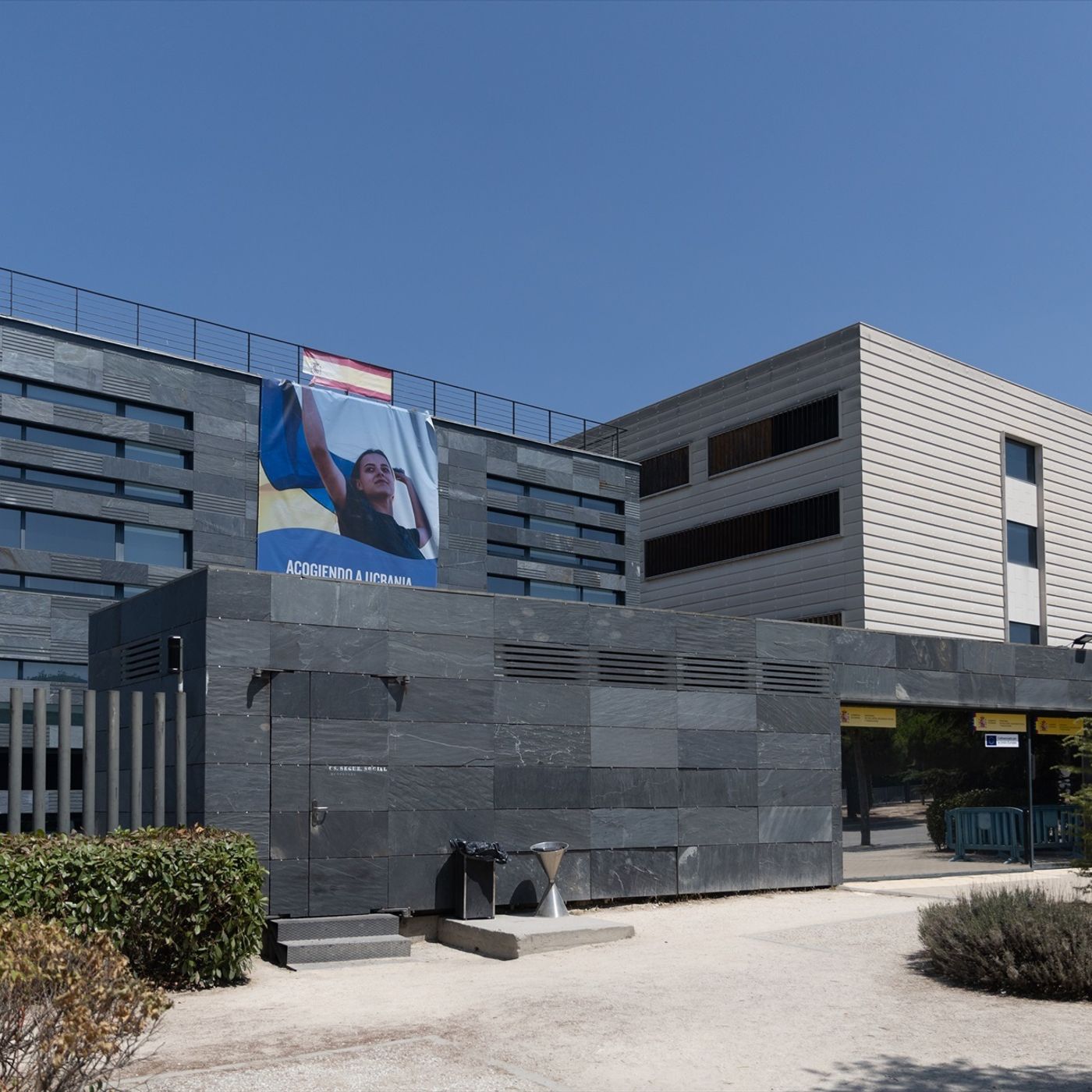 Con Ánimo de Lucro: Así impide el Gobierno la contratación de inmigrantes