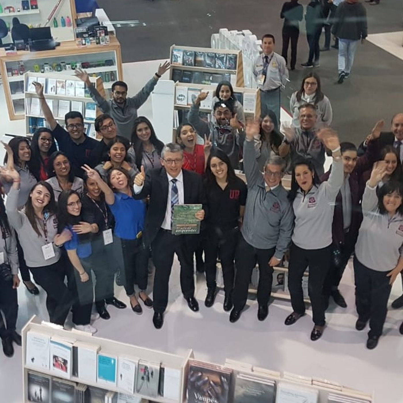 Charla inaugural del Rector Alejandro Cheyne en Filbo 2019 episode artwork