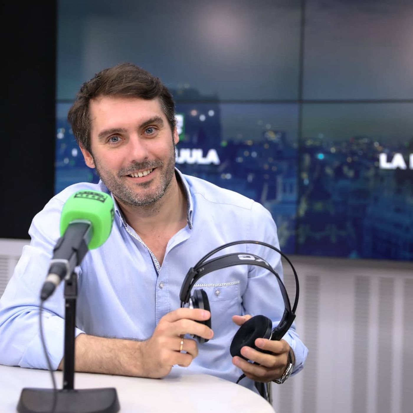 La jornada laboral en What the Fav — Más Noticias cover