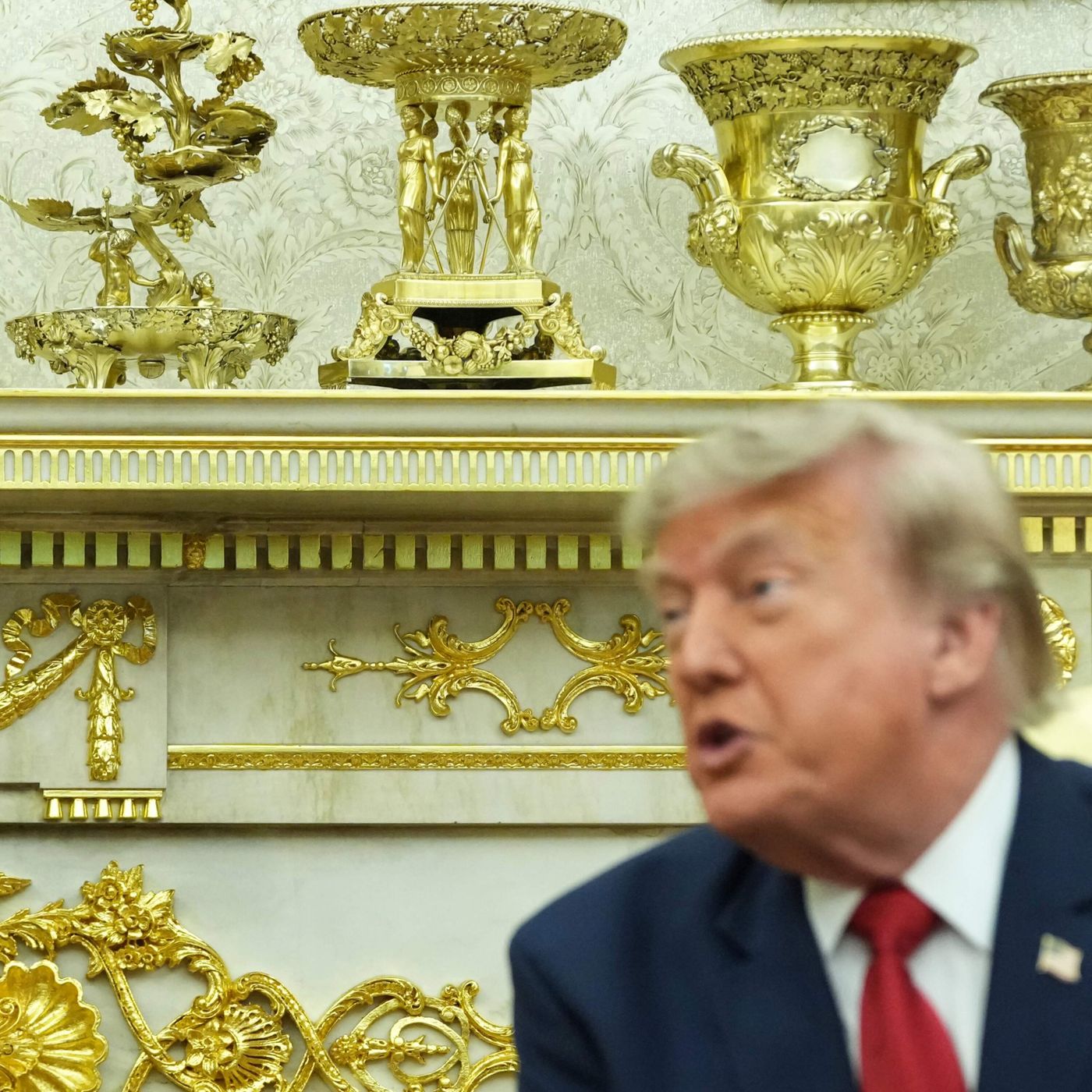 Gold, secrets, never-ending meetings: Inside the Trump White House episode artwork