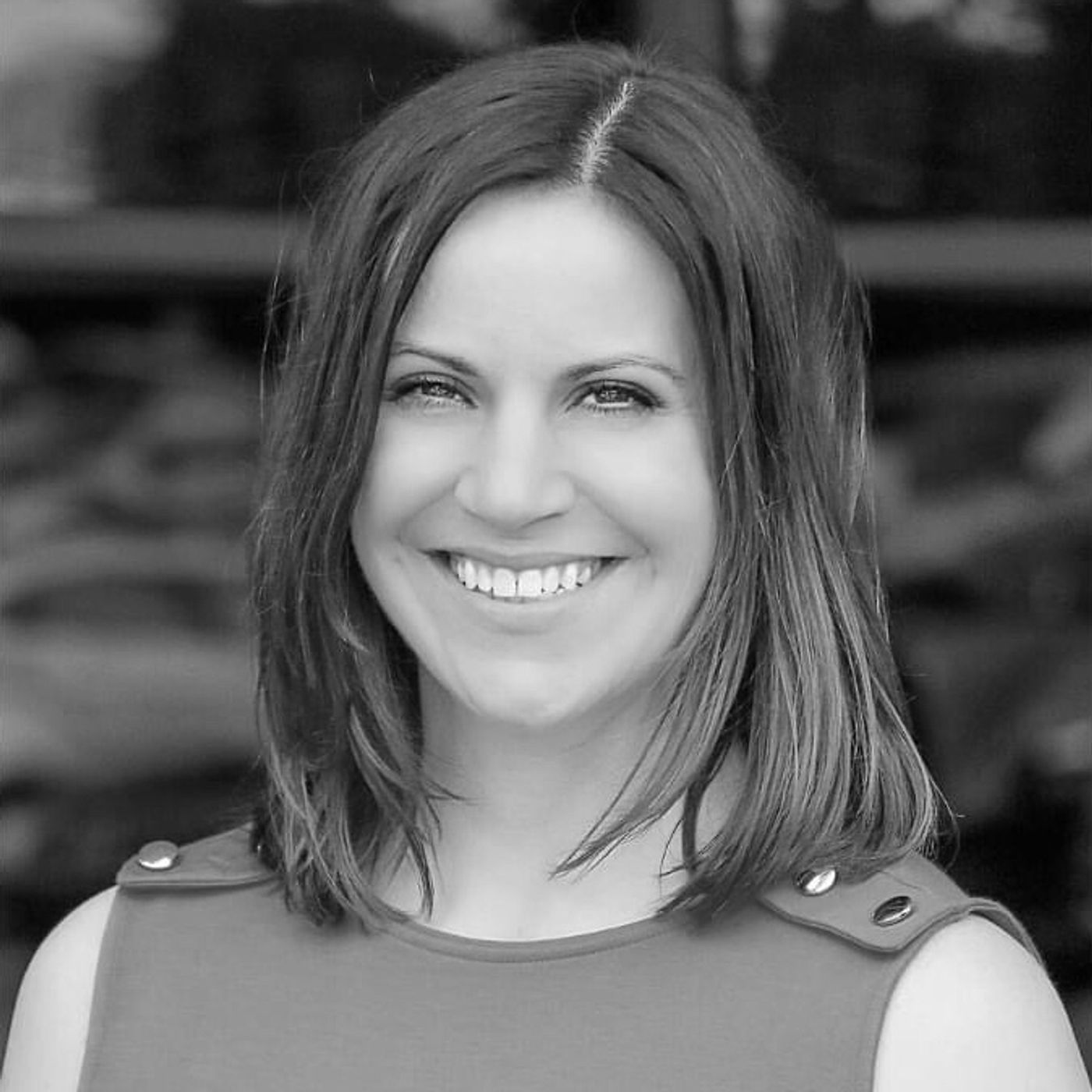 Michelle Renae - How Creating Small Habits Can Make A Big Impact on the Way You Look and Feel episode artwork