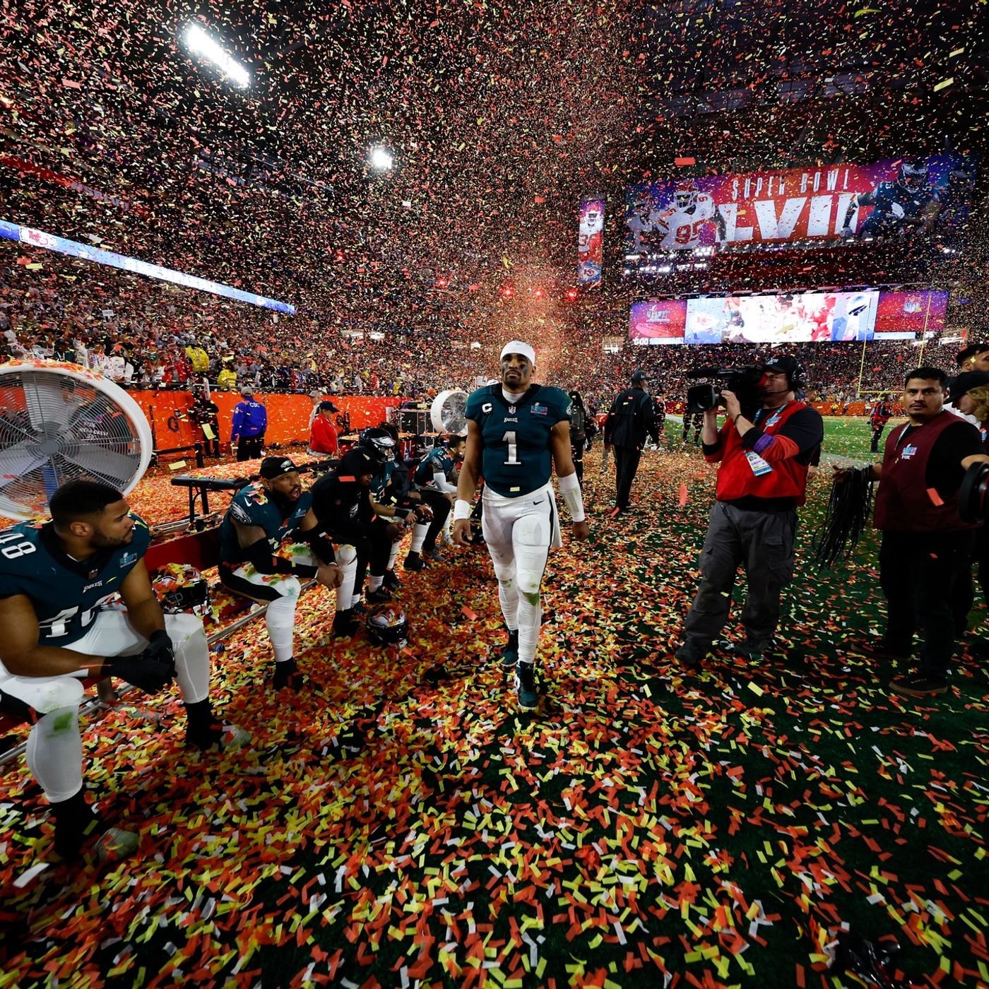 Eddie Dadds gives his raw reaction to the NFL Superbowl and discusses the latest stories to come out of 'the weird world of sports' episode artwork