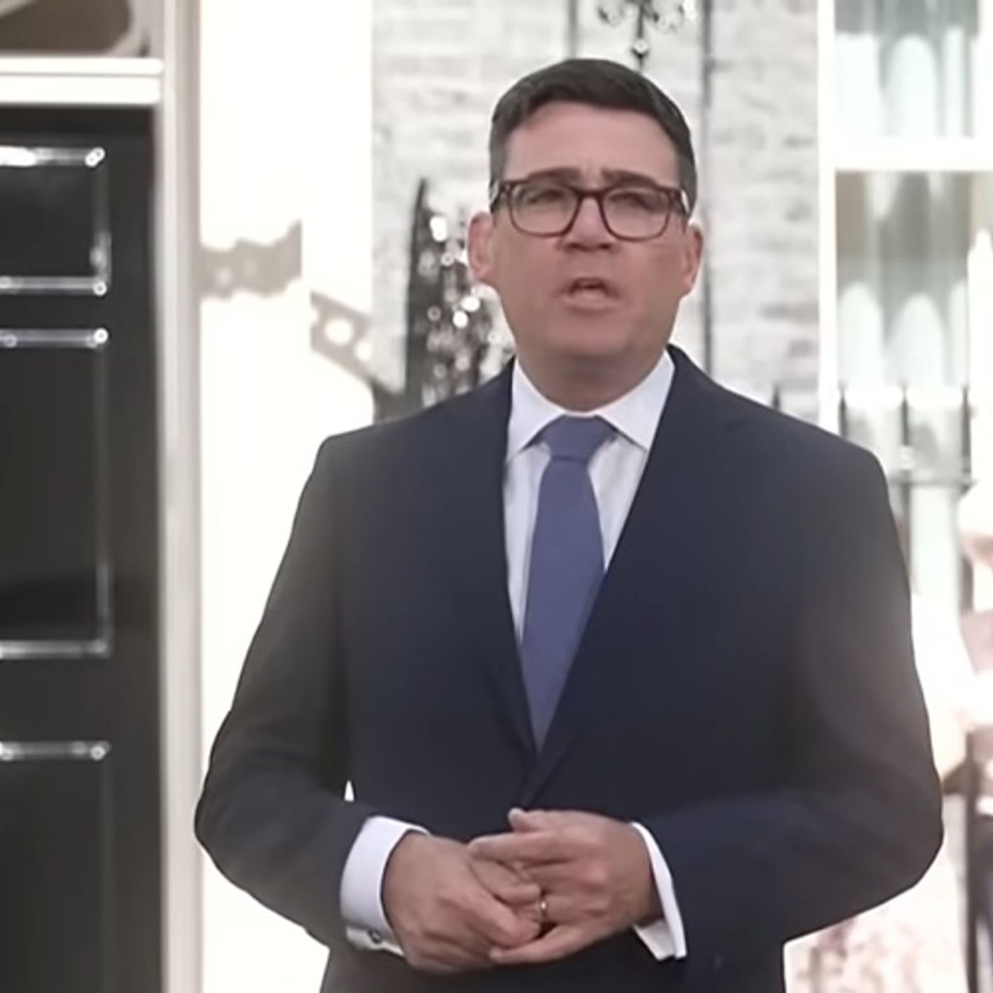 Regno Unito: Andy Burnham è il nuovo premier britannico episode artwork