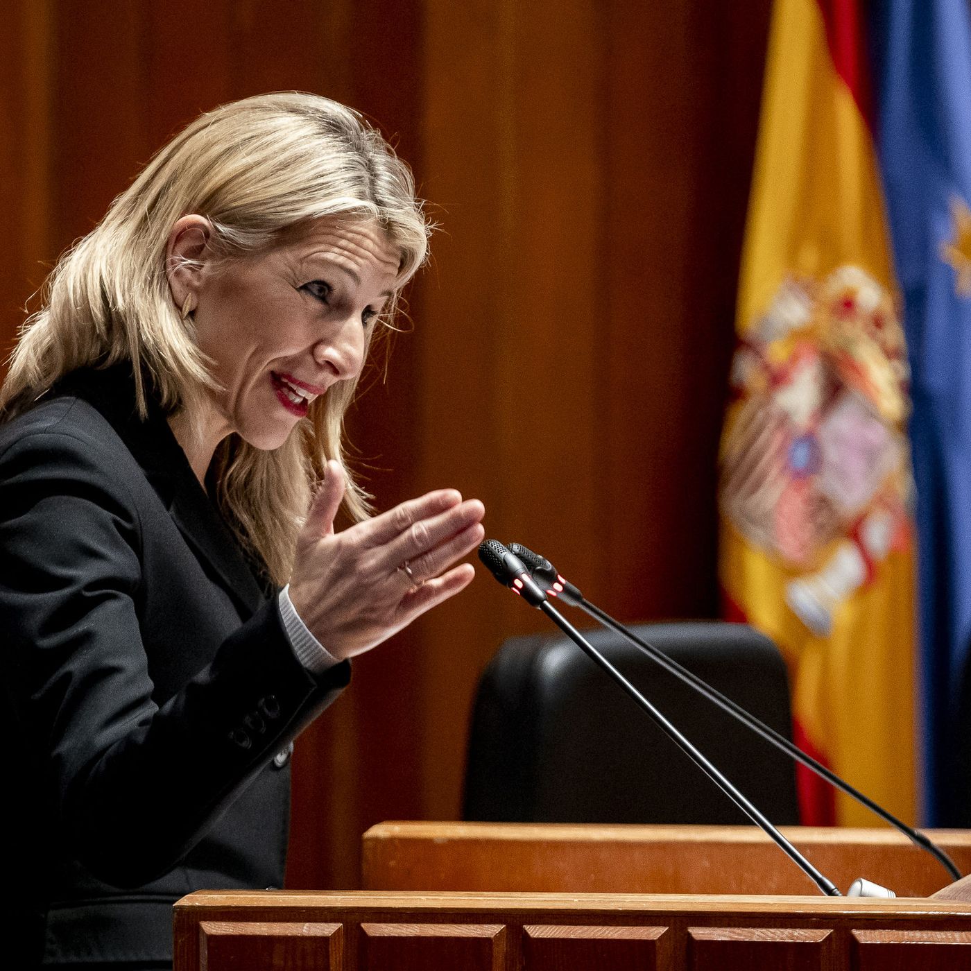 Prensa económica: Hacienda podría quedarse con más del 40% de la subida del SMI de Yolanda Díaz