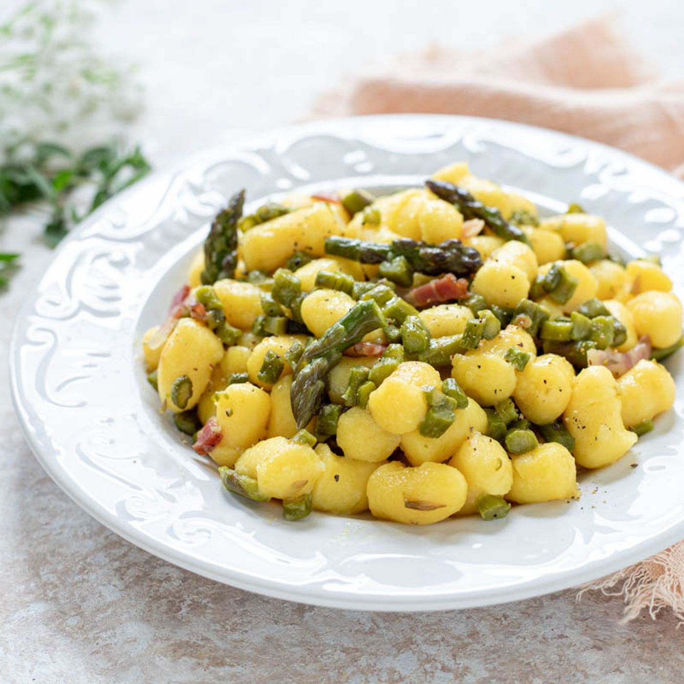 Gnocchetti con asparagi e pancetta episode artwork